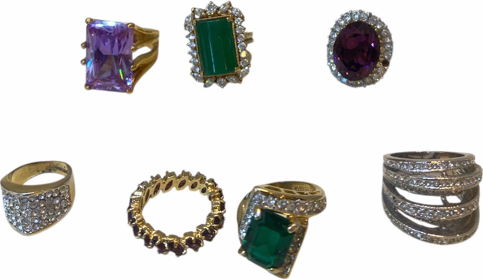 Photo 1 of 7 - FASHION JEWELRY RINGS VARIOUS SIZES