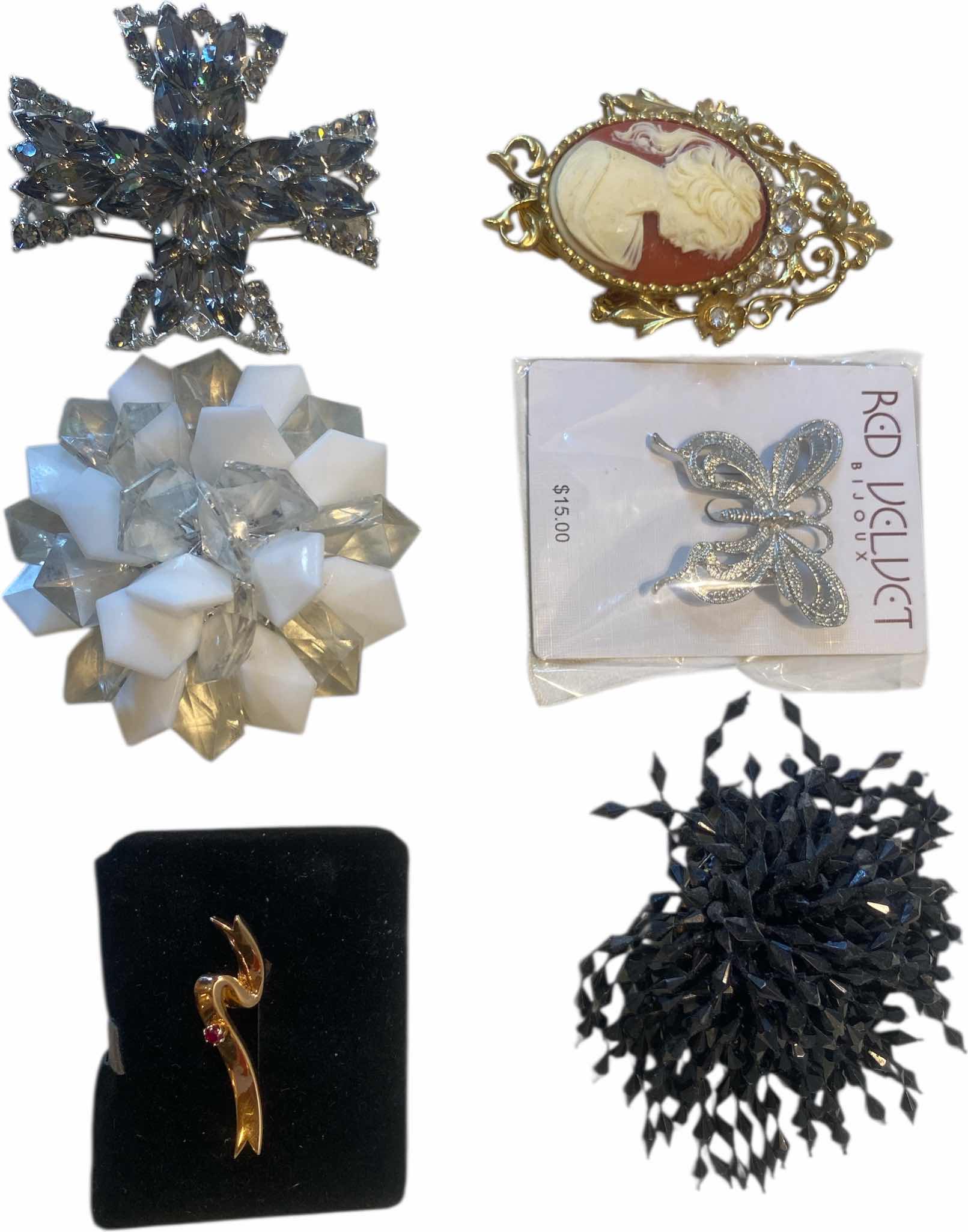 Photo 1 of 6 - FASHION JEWELRY BROOCHES