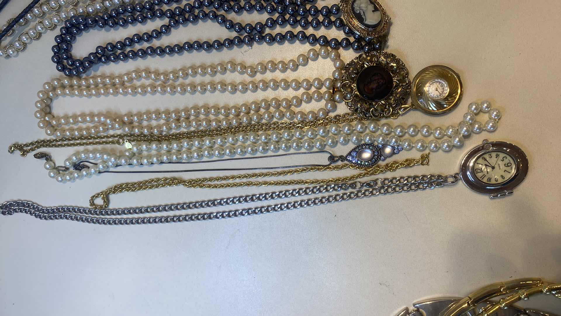 Photo 1 of 10 - NECKLACES FASHION JEWELRY