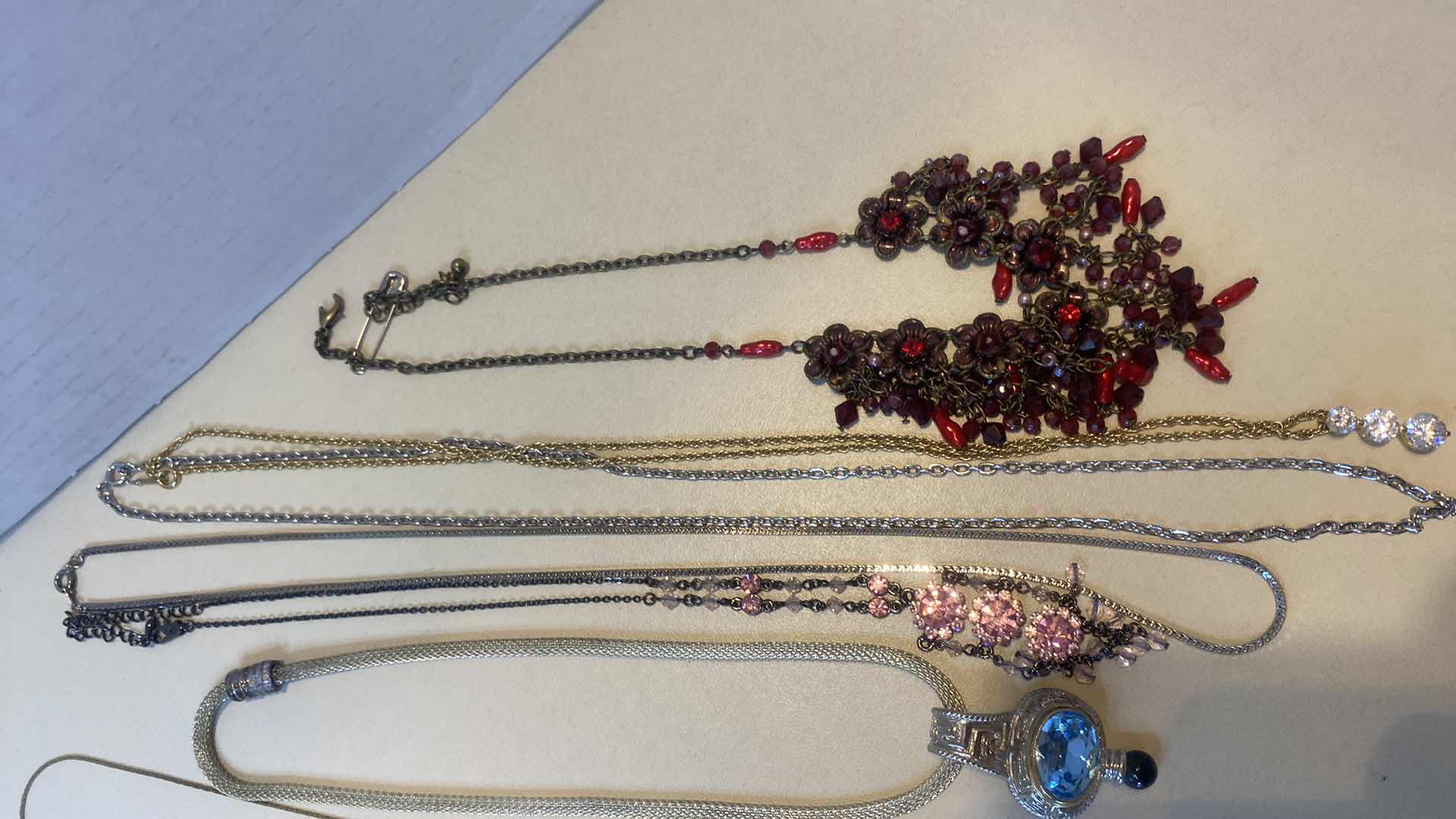 Photo 1 of 8 - NECKLACES FASHION JEWELRY