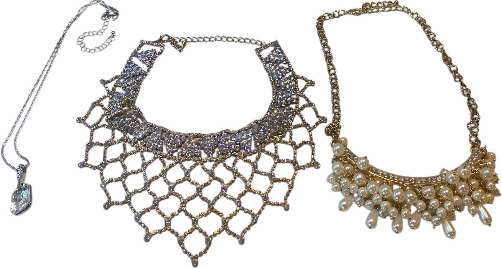 Photo 1 of 3 - NECKLACES FASHION JEWELRY