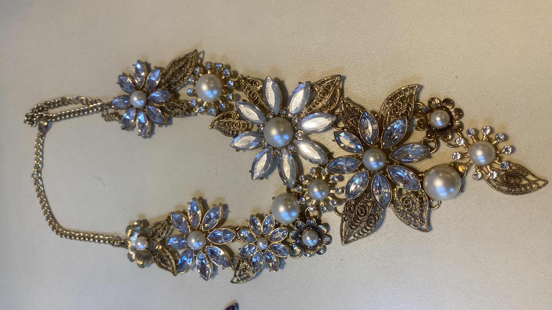 Photo 1 of 2 - NECKLACES FASHION JEWELRY