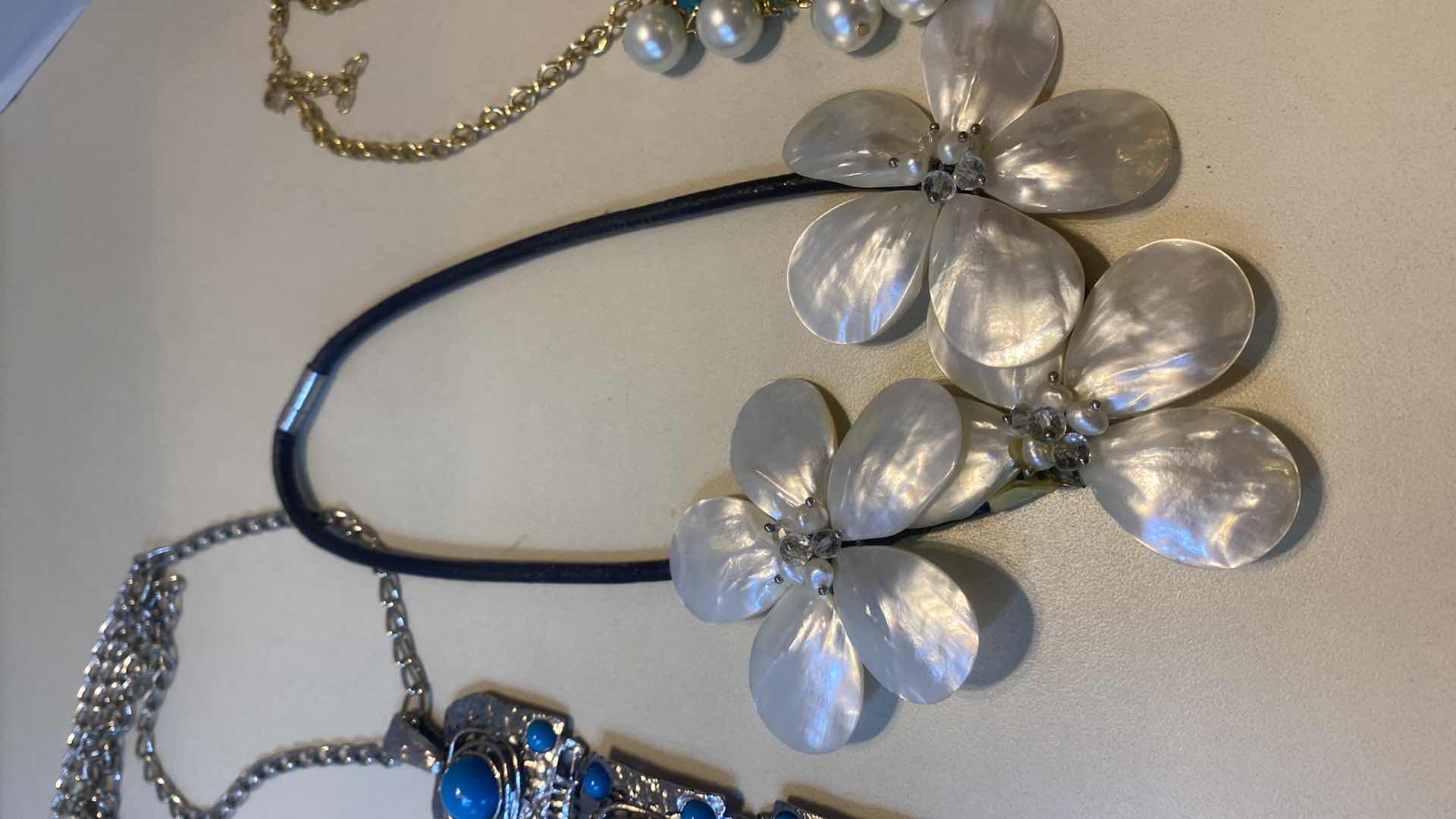 Photo 1 of 3 - NECKLACES FASHION JEWELRY