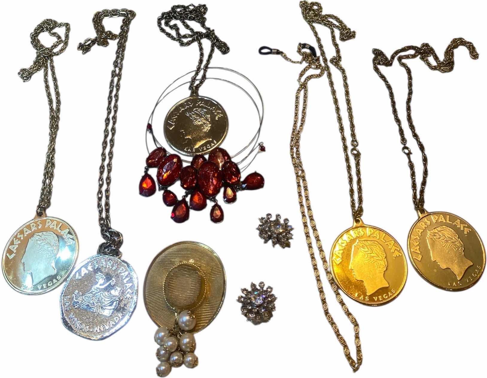 Photo 1 of 10 - NECKLACES, BROOCHES FASHION JEWELRY