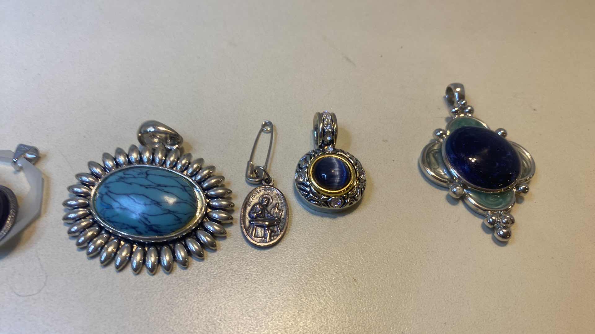 Photo 1 of 7 -  PENDANTS FASHION JEWELRY