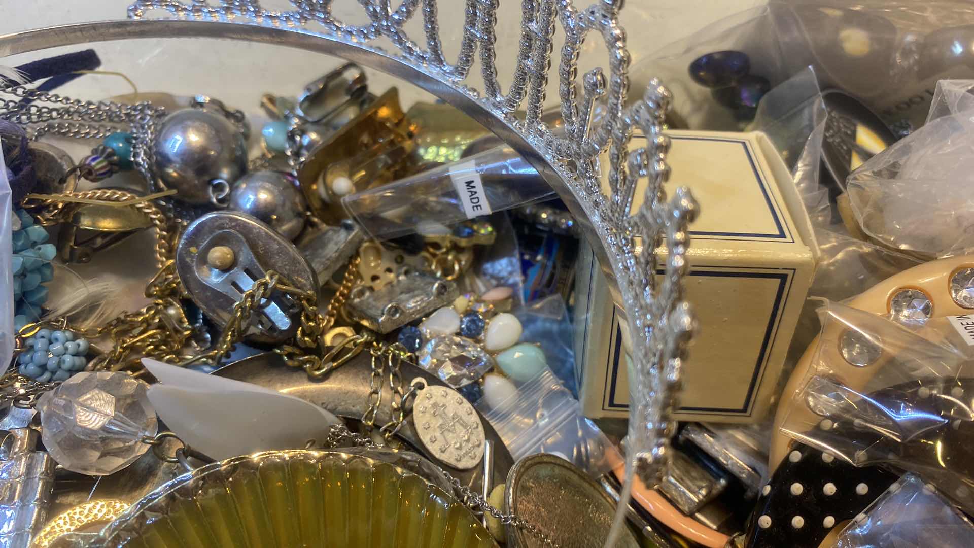 Photo 1 of BOX OF BROKEN COSTUME JEWELRY FOR CRAFTING