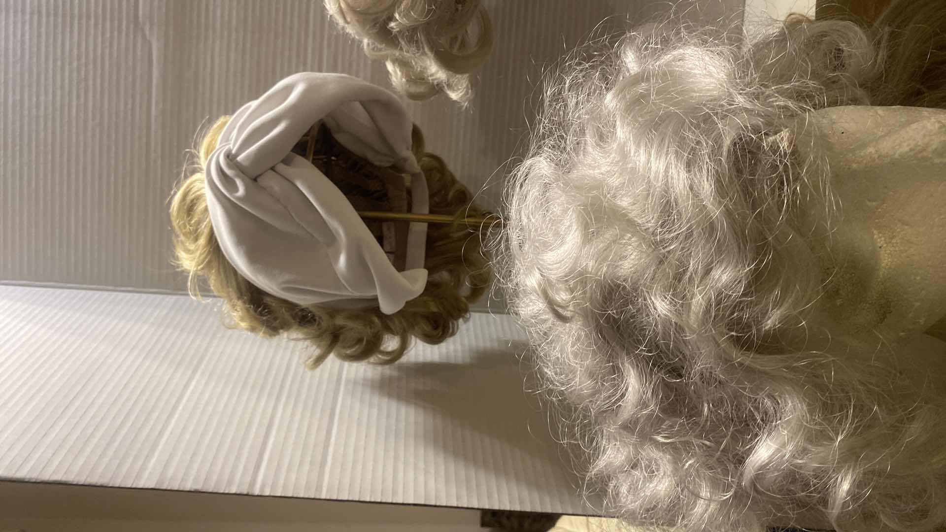 Photo 2 of 2 - WIGS & 8 HAIR TOPPERS