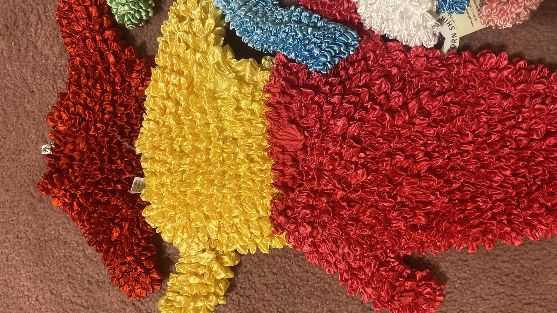 Photo 1 of 10 - WOMENS POPCORN TOPS - ONE SIZE FITS MOST