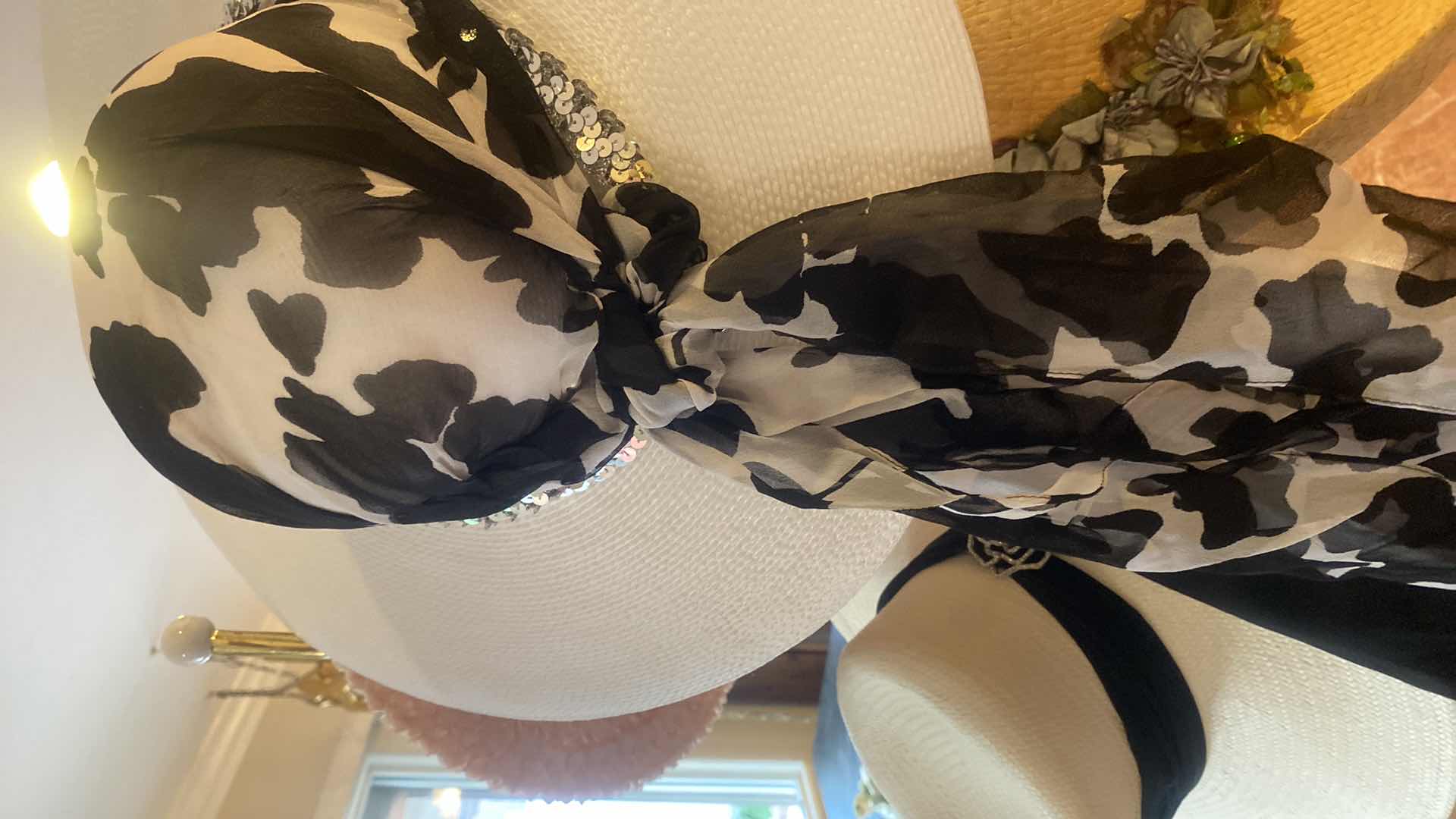 Photo 1 of 7 - WOMENS LARGE STRAW HATS