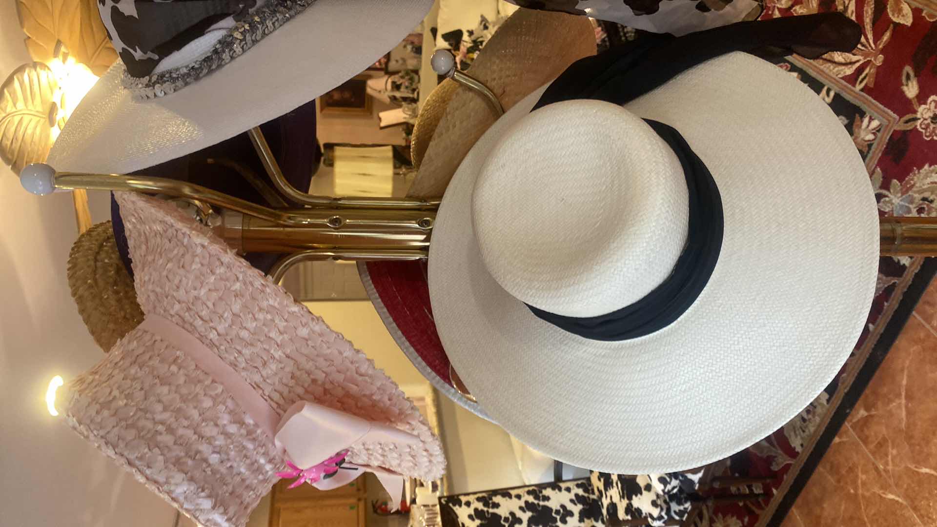Photo 1 of 7 - WOMENS LARGE STRAW HATS