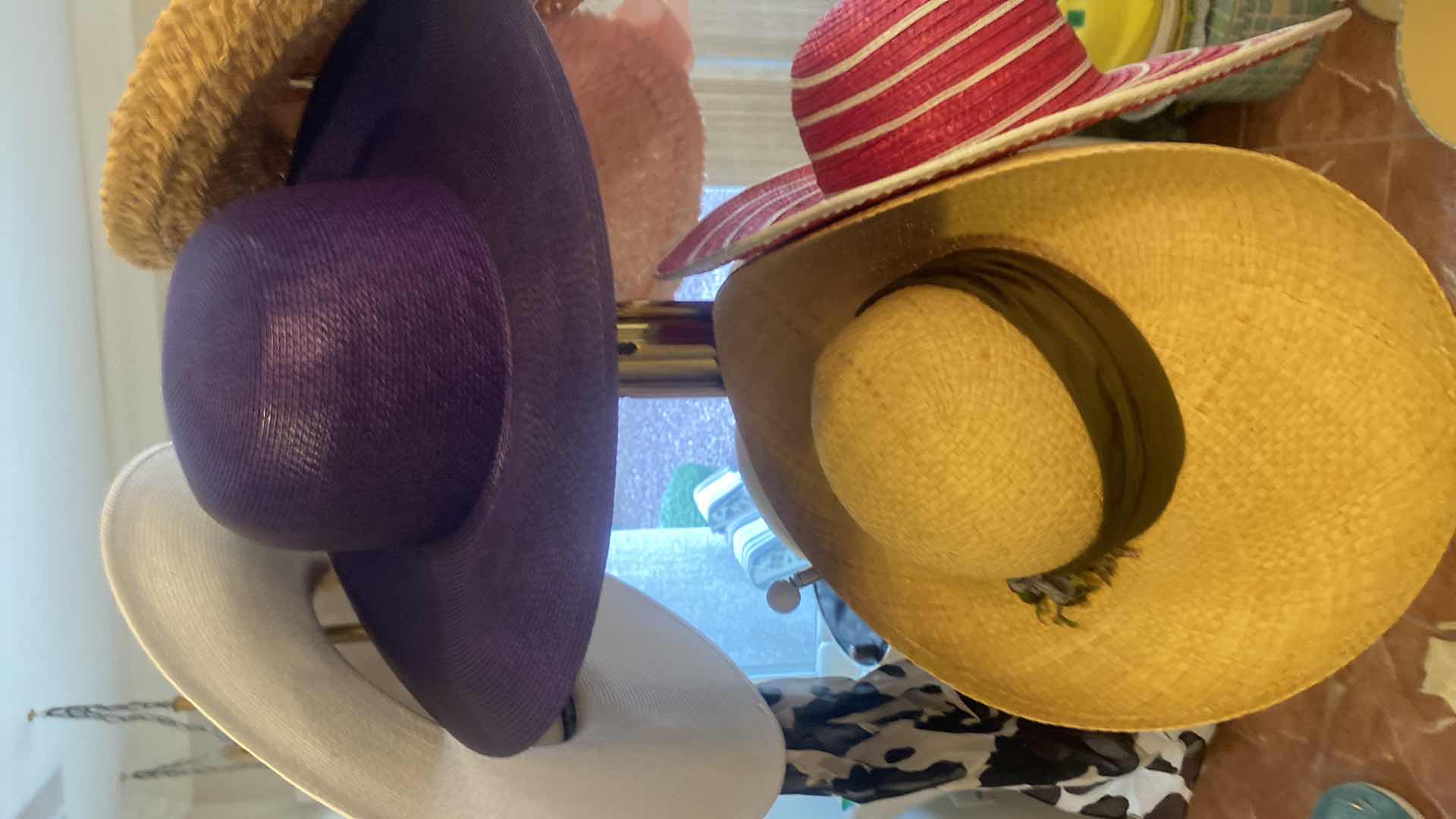 Photo 1 of 7 - WOMENS LARGE STRAW HATS