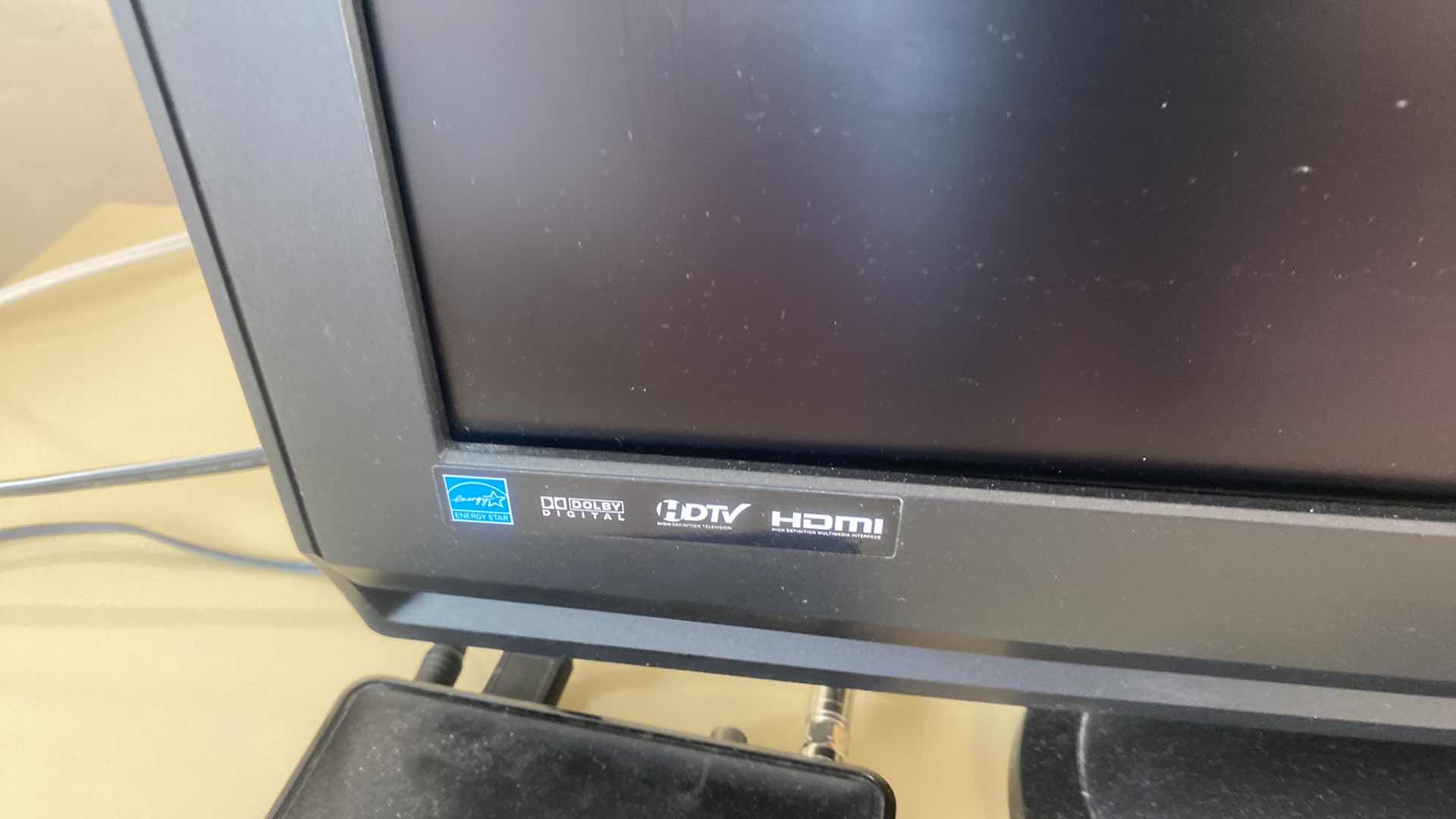 Photo 1 of 31 1/2” EMERSON HD TV (no remote)’