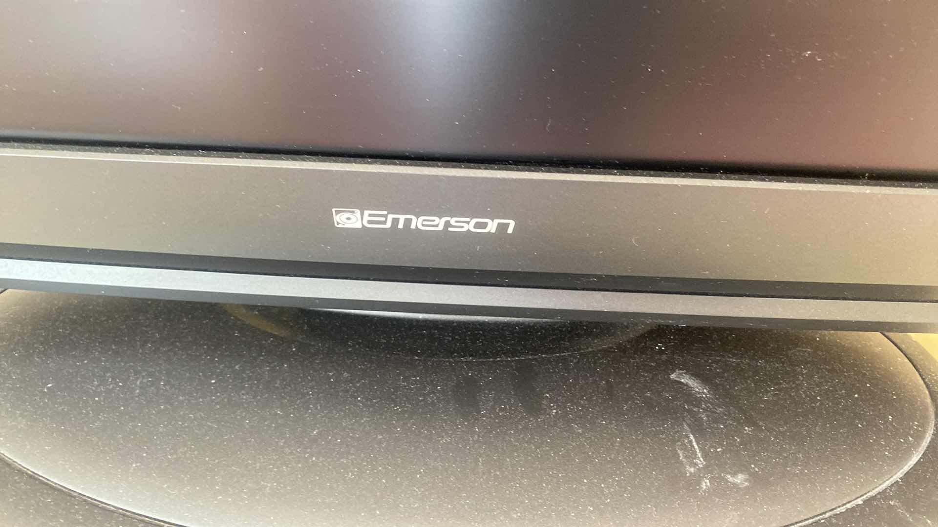 Photo 1 of 31 1/2” EMERSON HD TV (no remote)’