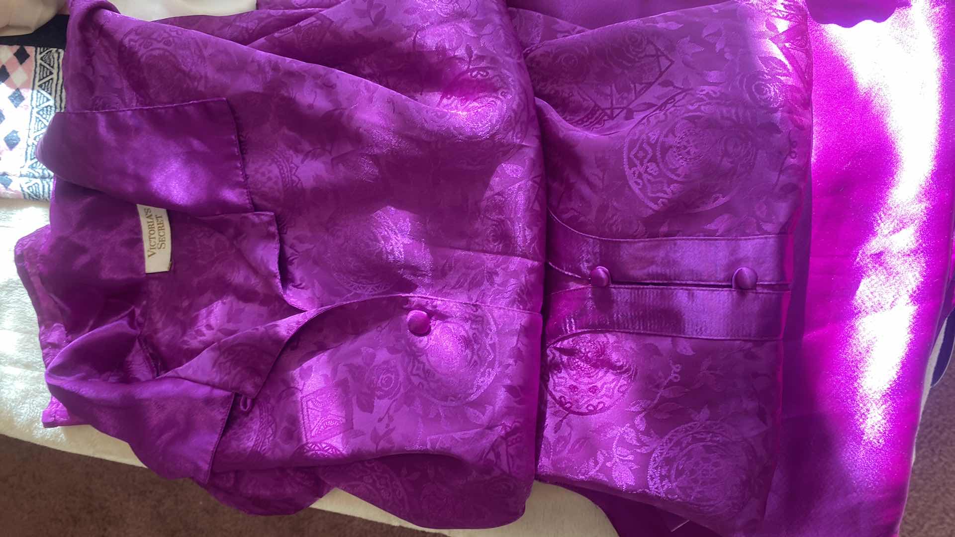 Photo 1 of 2 - WOMENS SIZE LARGE VICTORIA SECRETS PAJAMAS & SIZE XL SLIPS