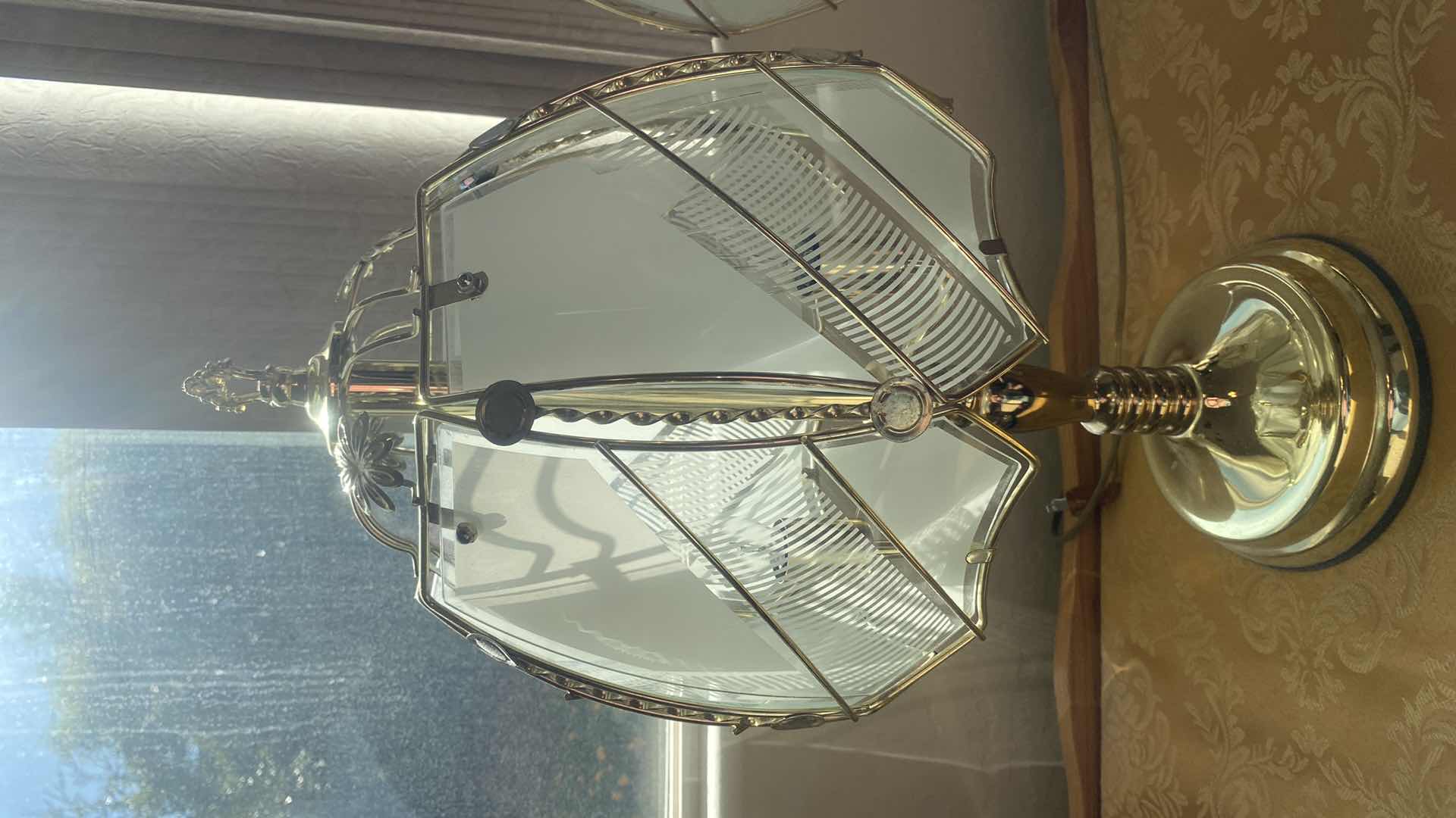 Photo 1 of 2 - GLASS SHADE & BRASS TABLE LAMPS H23”