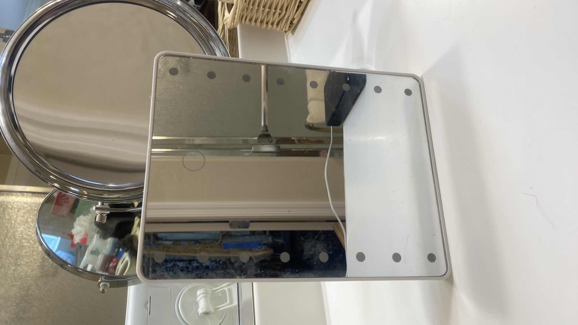 Photo 1 of 2 - MAKE UP MIRRORS