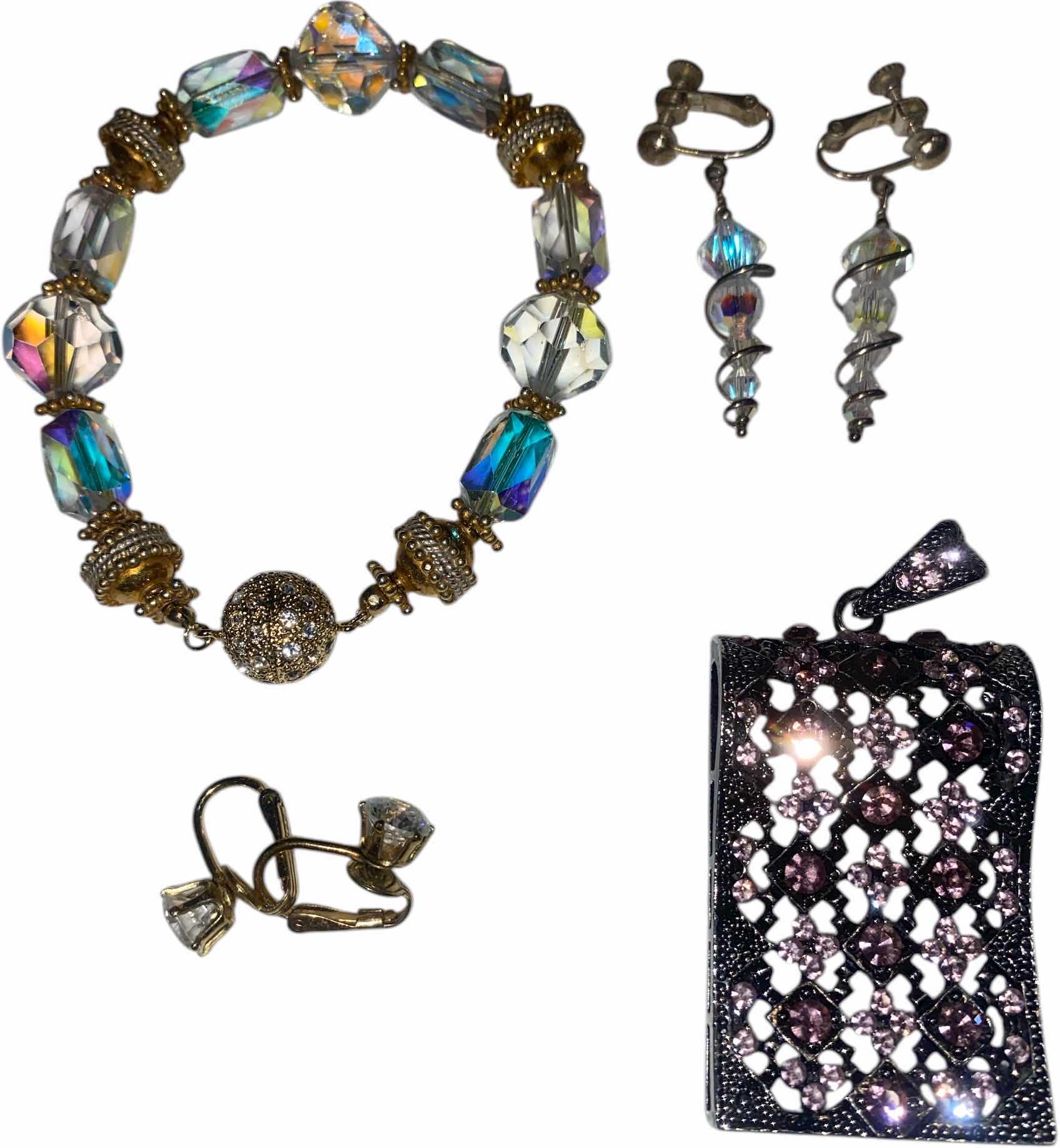 Photo 1 of 4 - FASHION JEWELRY BRACELET PENDANT 2 EARRINGS