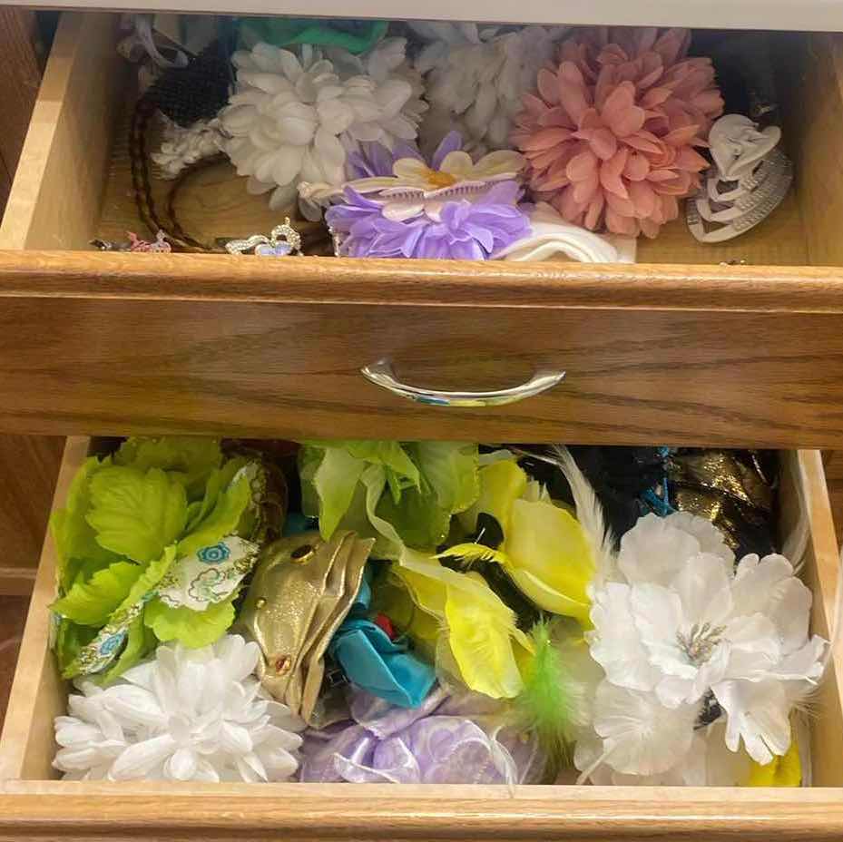 Photo 1 of CONTENTS 2 DRAWERS - HAIR ACCESSORIES