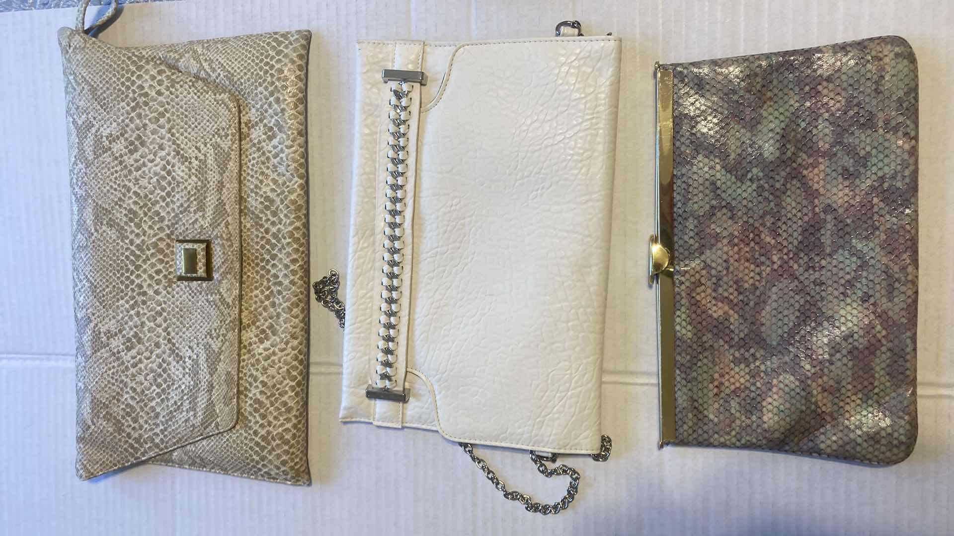 Photo 1 of 6 - WOMENS CLUTCH HANDBAGS