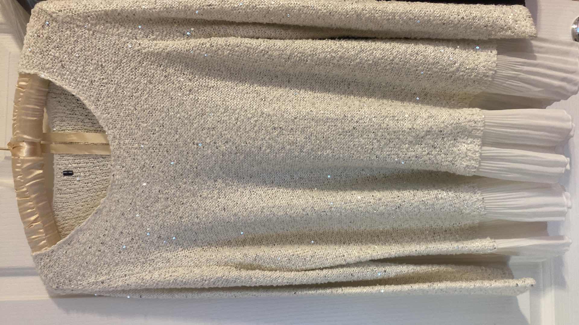 Photo 3 of 4 - WOMENS SIZE 14, L & XLTOPS