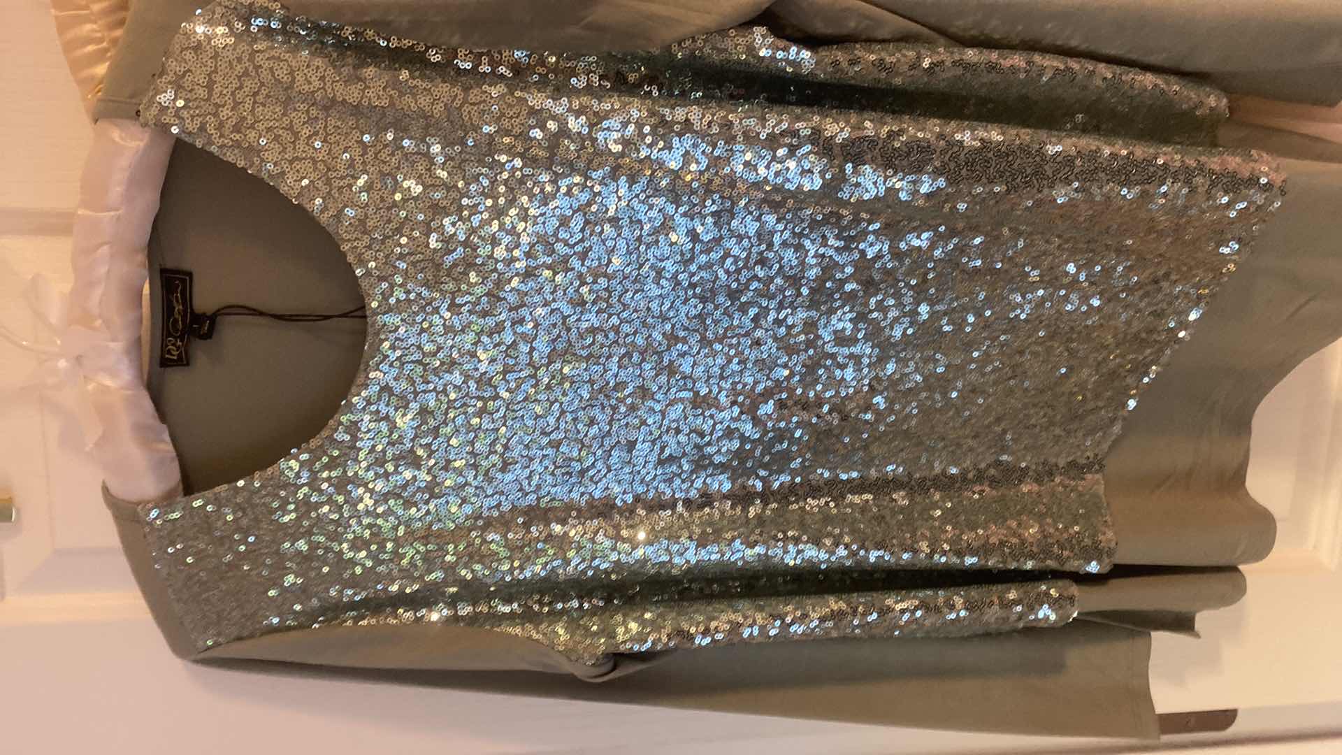 Photo 1 of 4 - WOMENS SIZE 14, L & XLTOPS