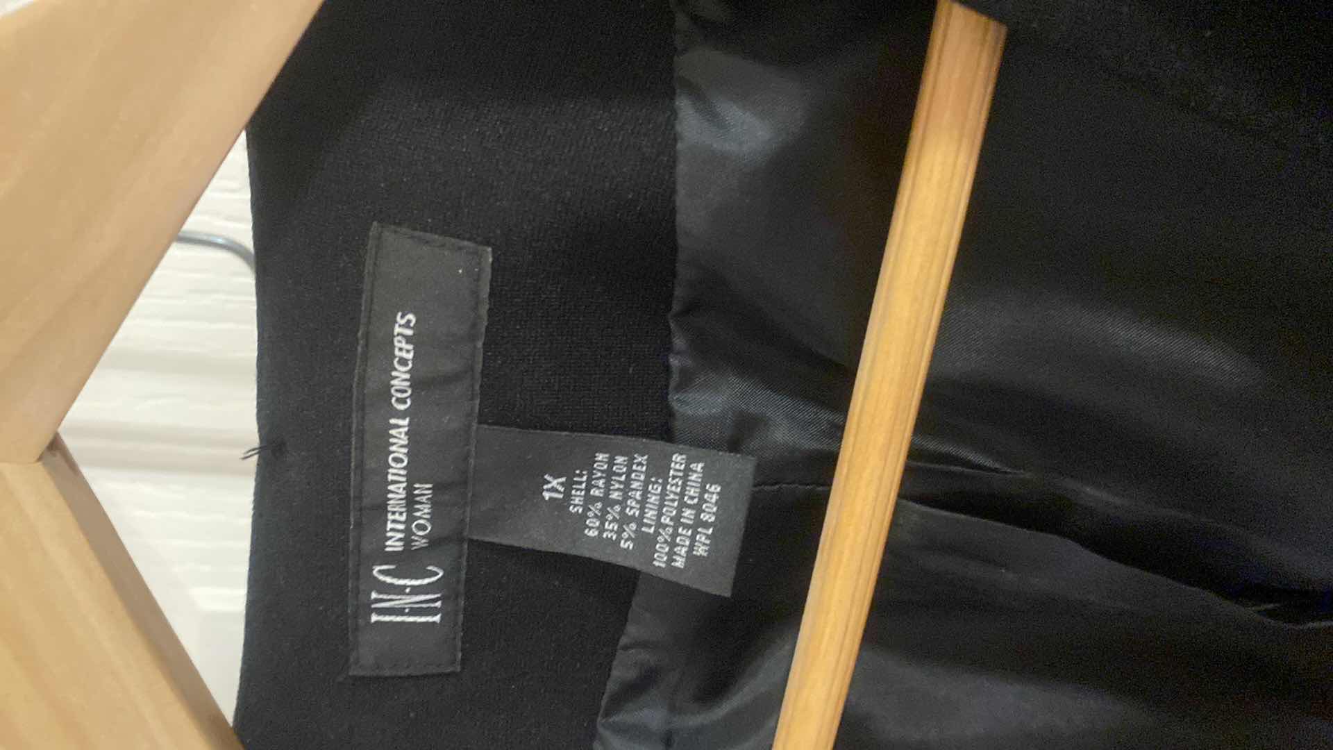 Photo 1 of 4 - WOMENS CLOTHING SIZES 0X, 1X & CHICOS SIZE 2