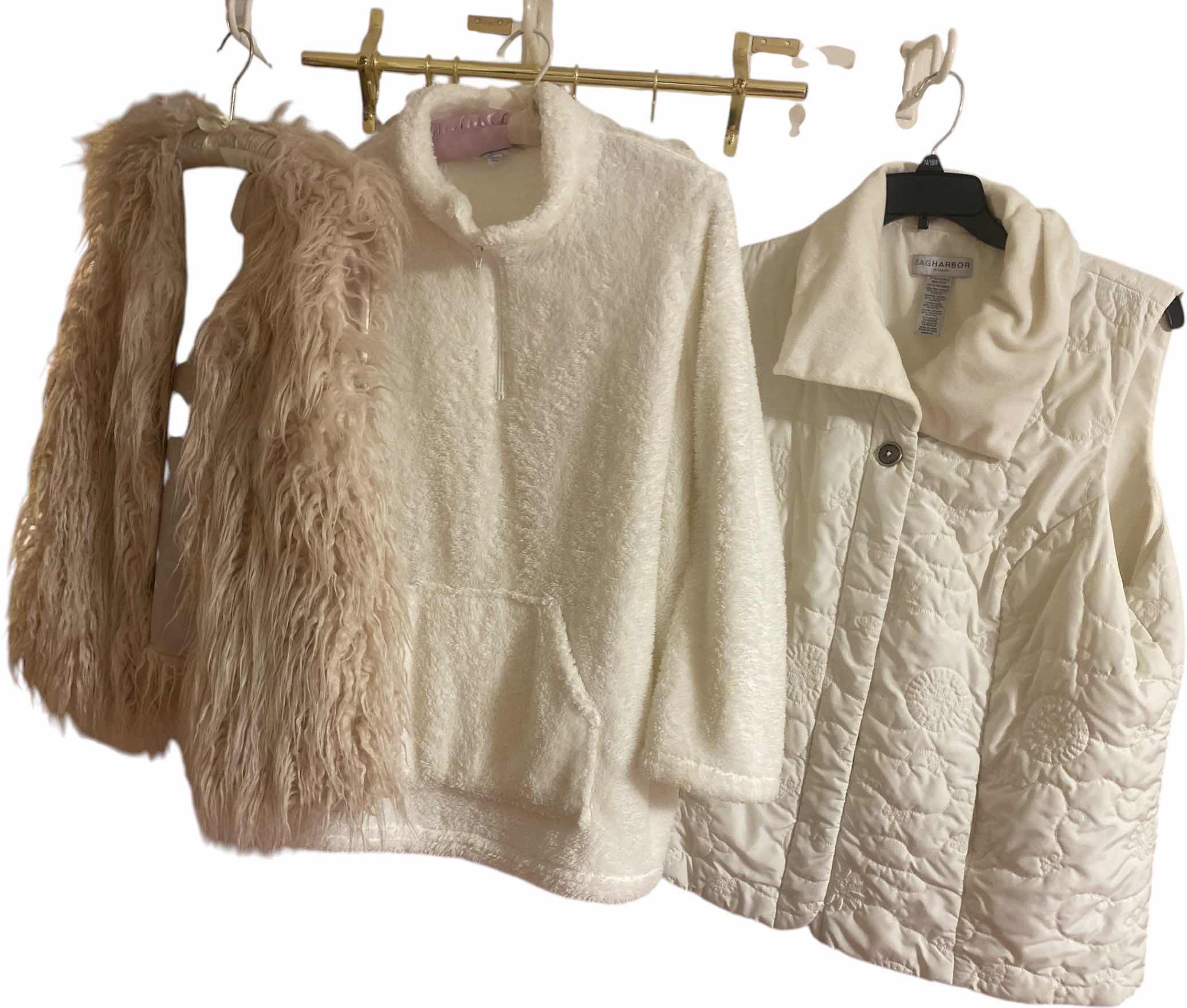 Photo 1 of 3 - WOMENS SIZE EST.  XL VESTS & JACKET