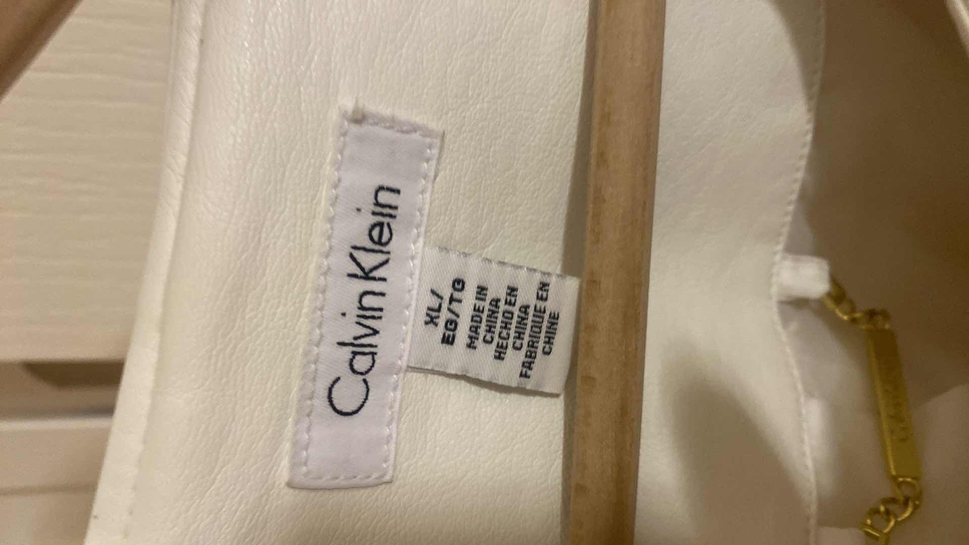 Photo 1 of 2 - WOMENS SIZE XL JACKETS