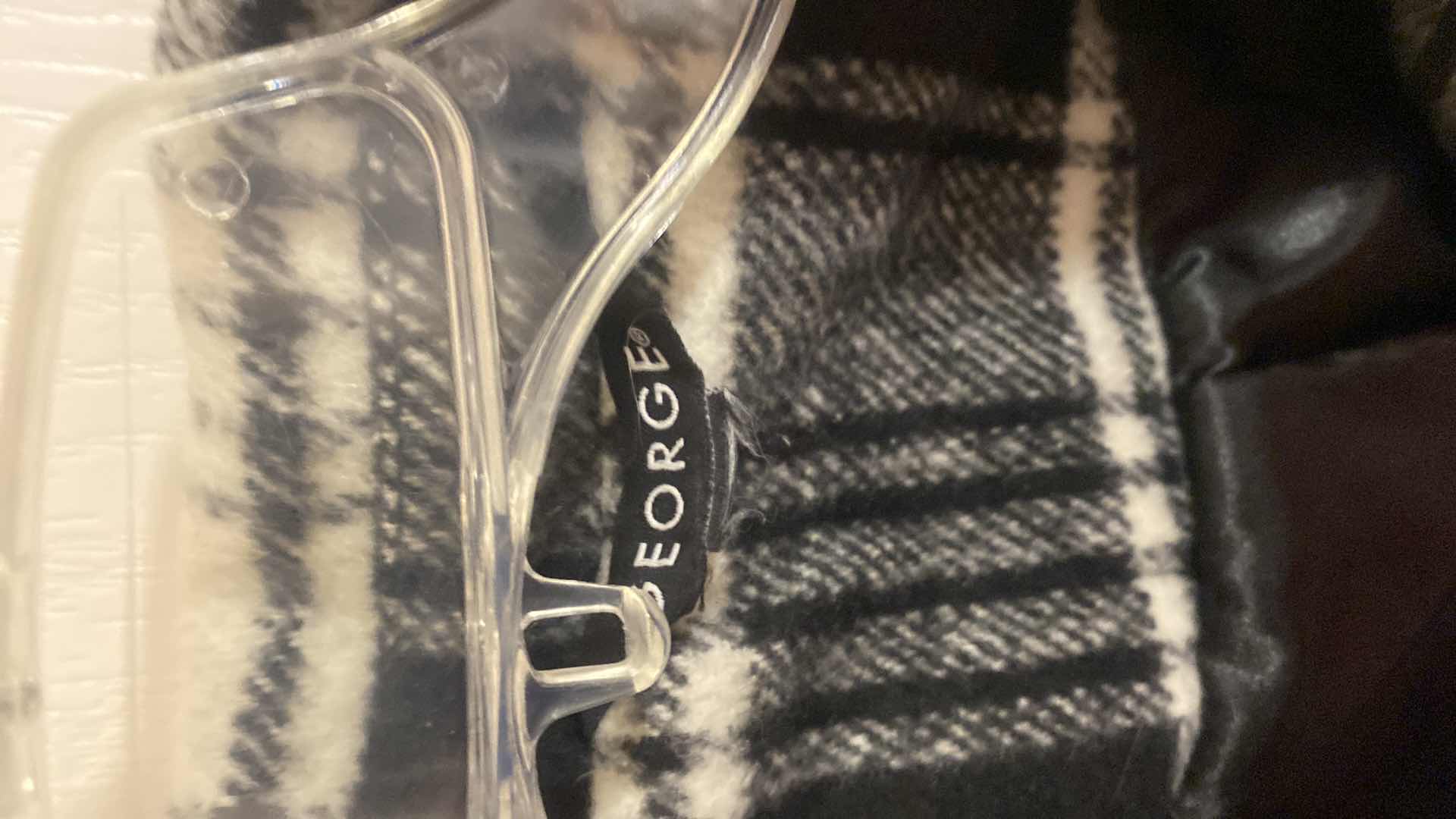 Photo 1 of 2 - WOMENS SIZE XL JACKETS