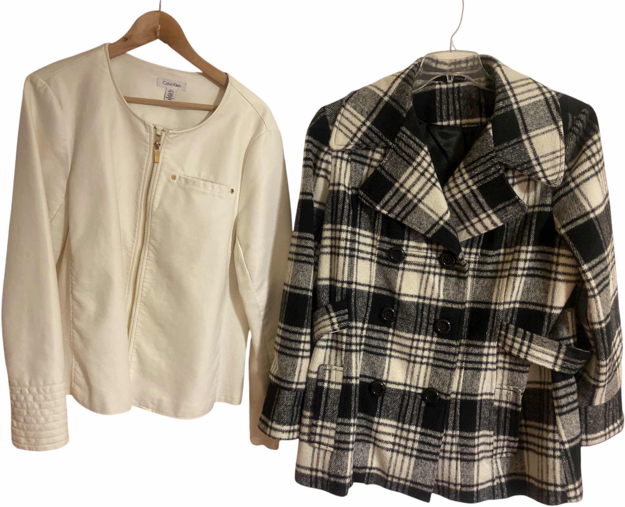 Photo 1 of 2 - WOMENS SIZE XL JACKETS