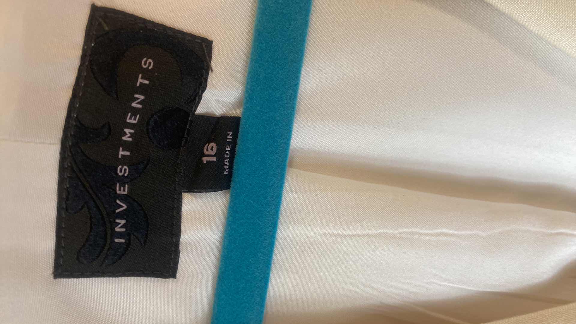 Photo 8 of 7 - WOMENS SIZES 16, 18, 20 XL JACKETS & PANTS