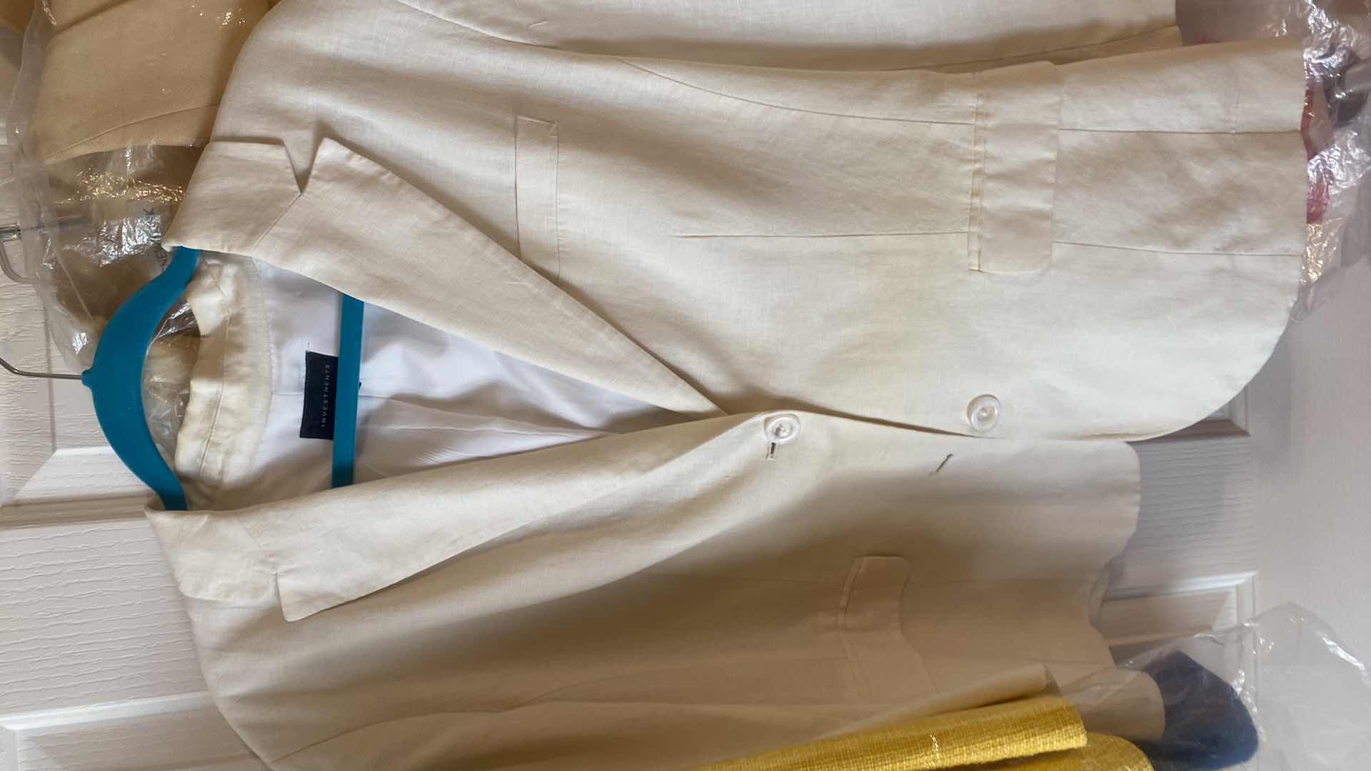 Photo 7 of 7 - WOMENS SIZES 16, 18, 20 XL JACKETS & PANTS