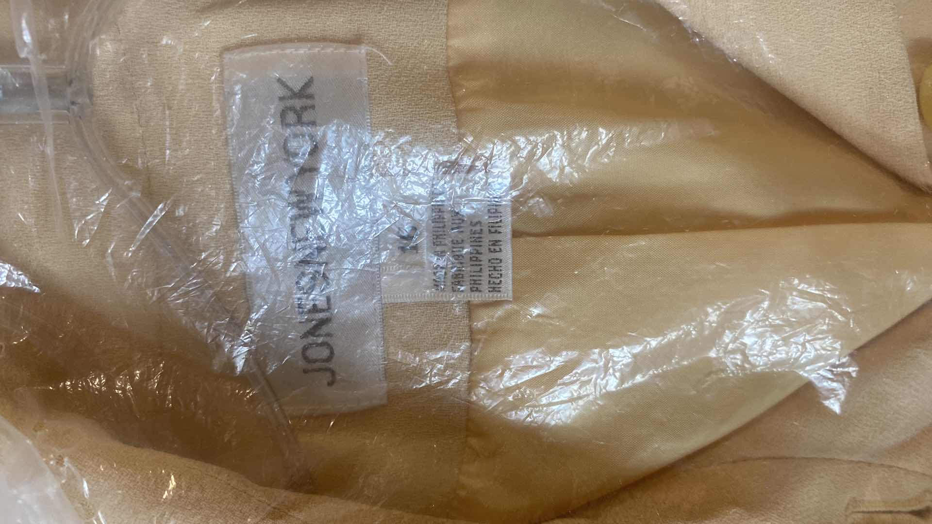 Photo 1 of 7 - WOMENS SIZES 16, 18, 20 XL JACKETS & PANTS