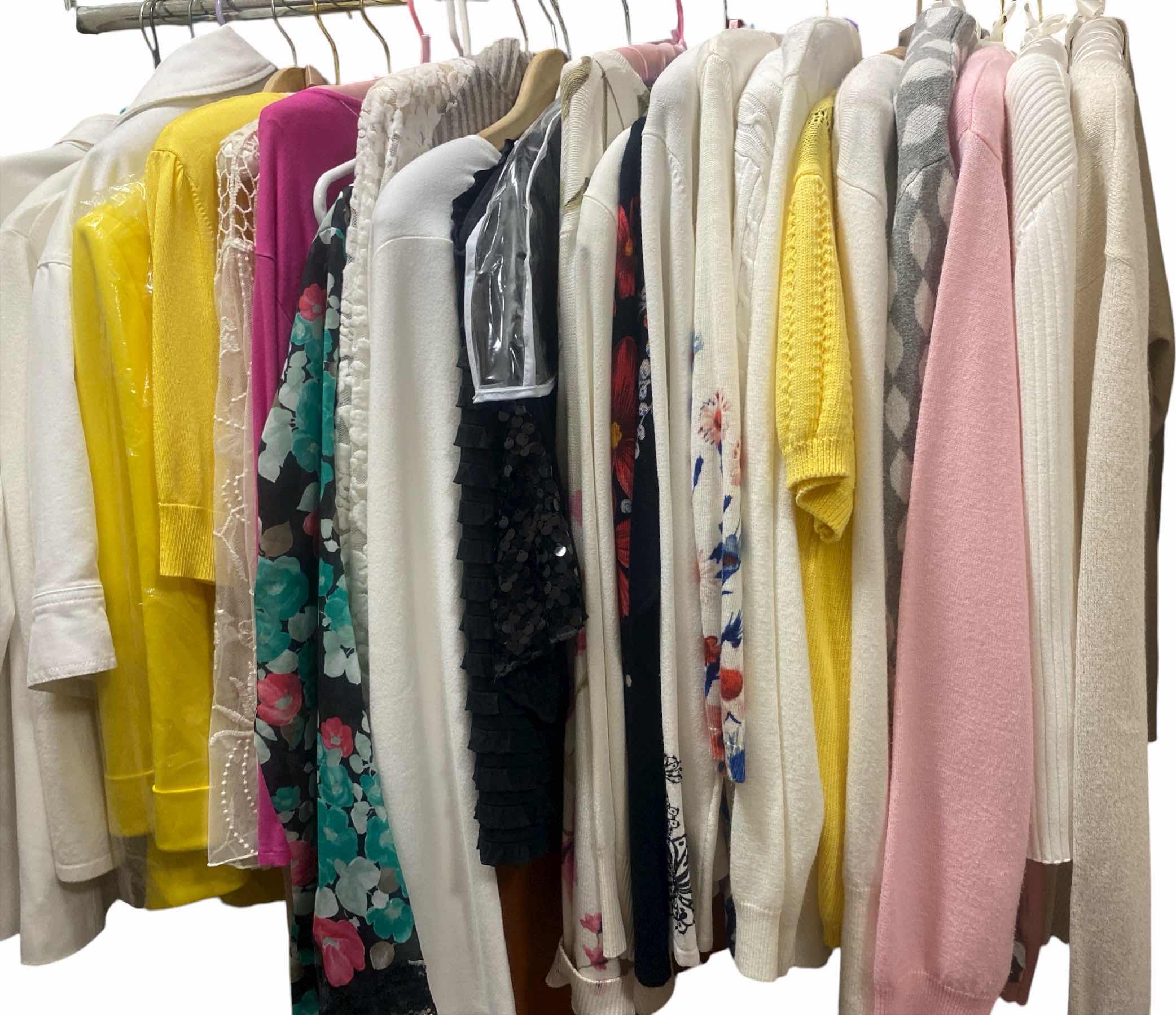 Photo 1 of 27 - WOMENS SIZE XL 0X 1X JACKETS SWEATERS & TOPS