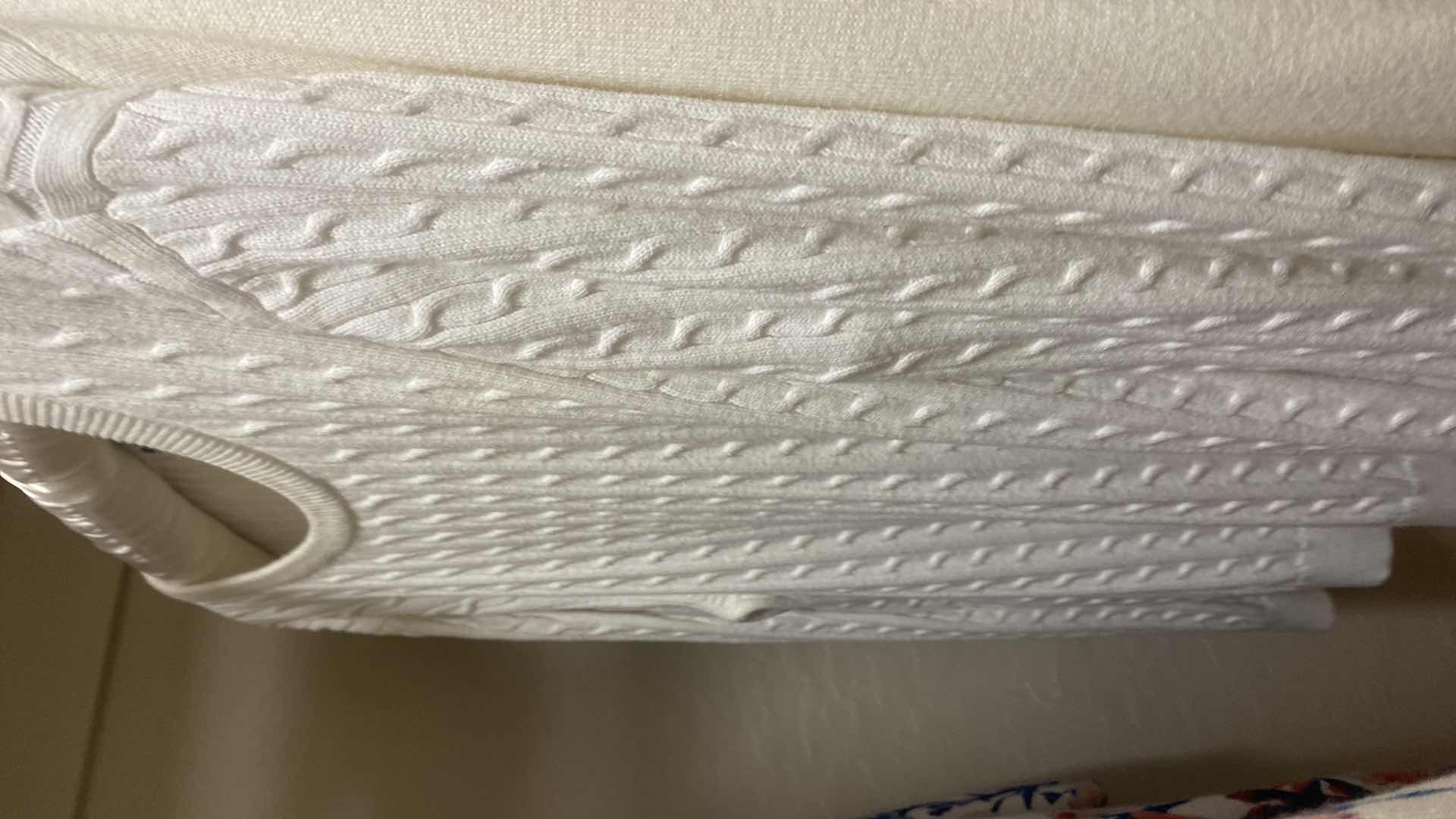 Photo 1 of 27 - WOMENS SIZE XL 0X 1X JACKETS SWEATERS & TOPS