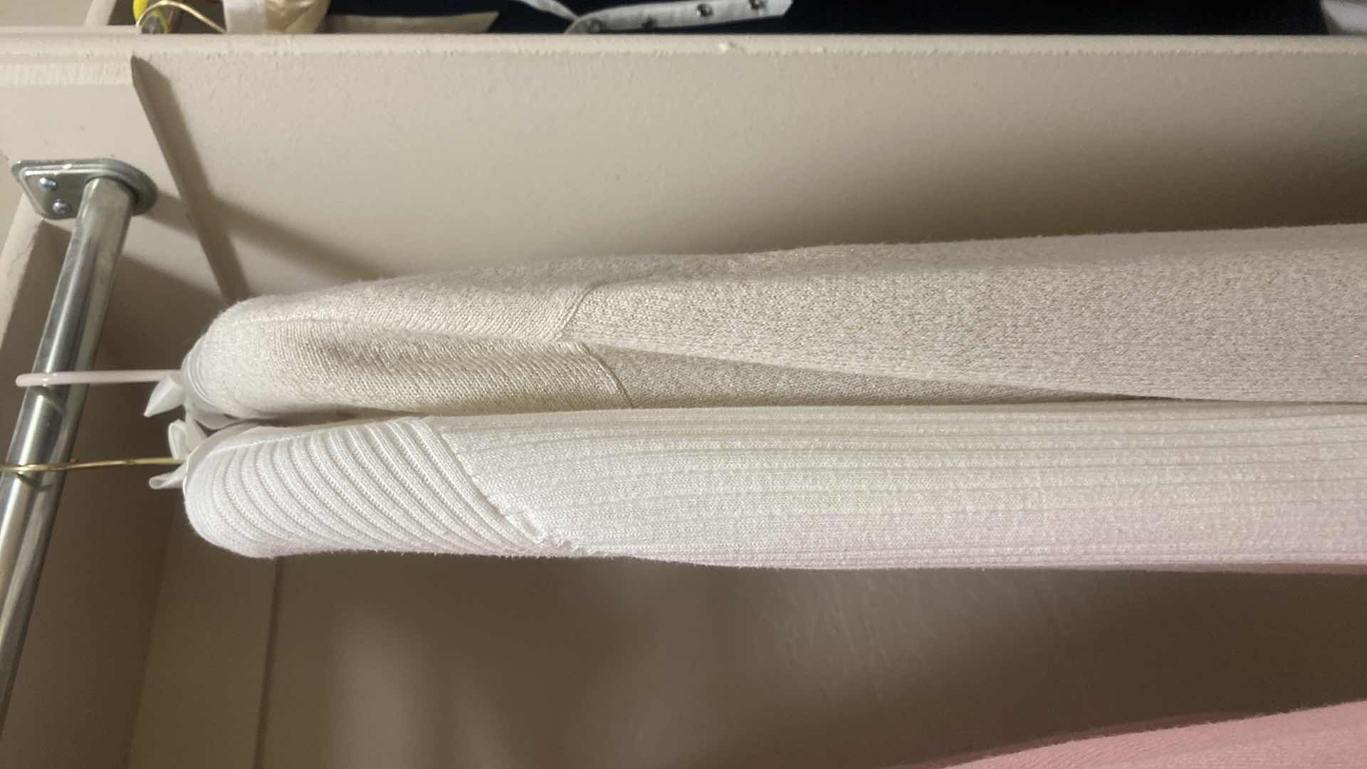 Photo 1 of 27 - WOMENS SIZE XL 0X 1X JACKETS SWEATERS & TOPS