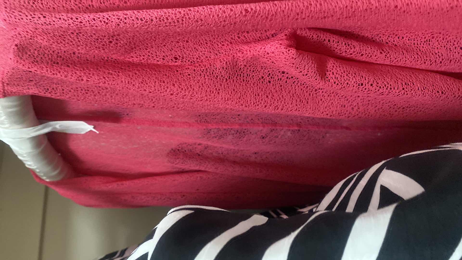 Photo 8 of 14 - WOMENS SIZE 8 M S TOPS SWEATERS