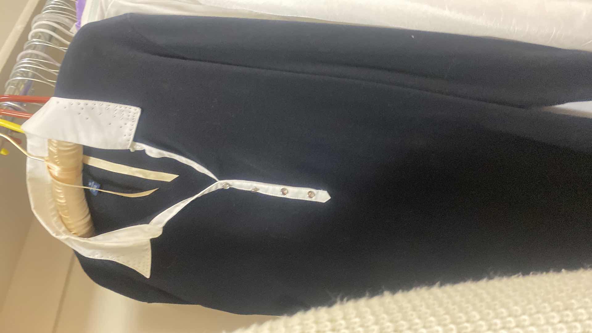 Photo 2 of 25 - WOMENS SIZES XL 1X 2X TOPS