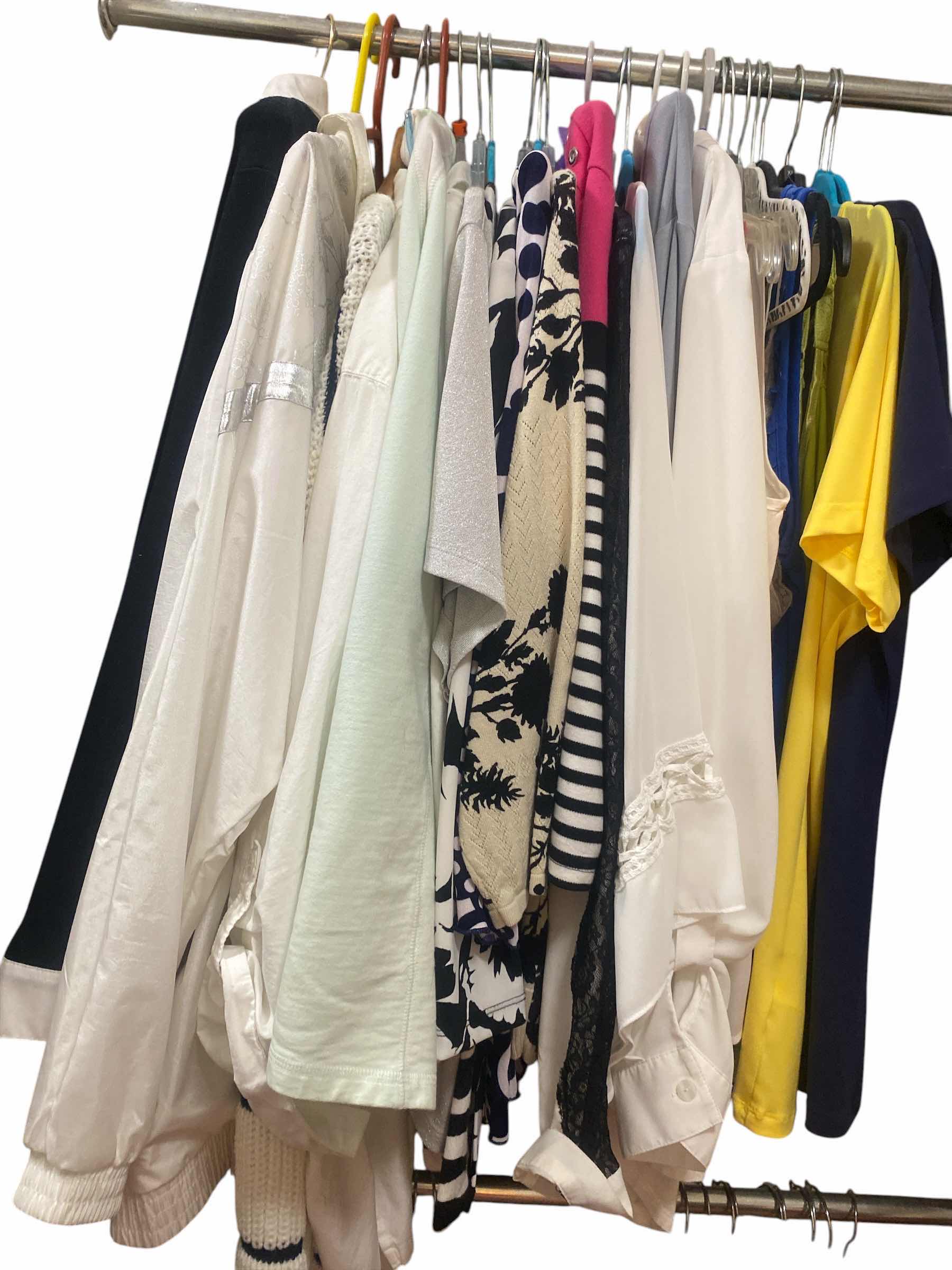 Photo 1 of 25 - WOMENS SIZES XL 1X 2X TOPS