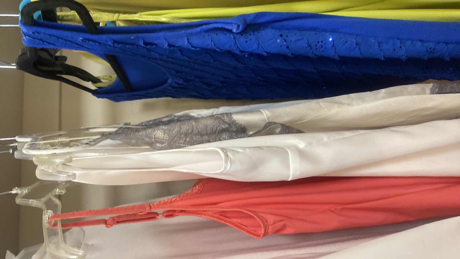 Photo 15 of 25 - WOMENS SIZES XL 1X 2X TOPS