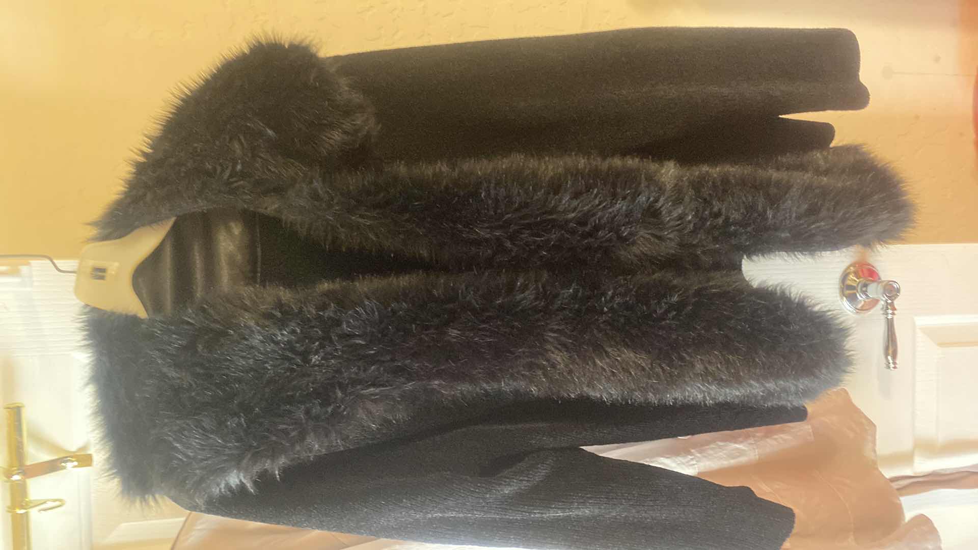 Photo 2 of 3 - WOMENS SUZES 2X 3X OUTERWEAR JACKETS