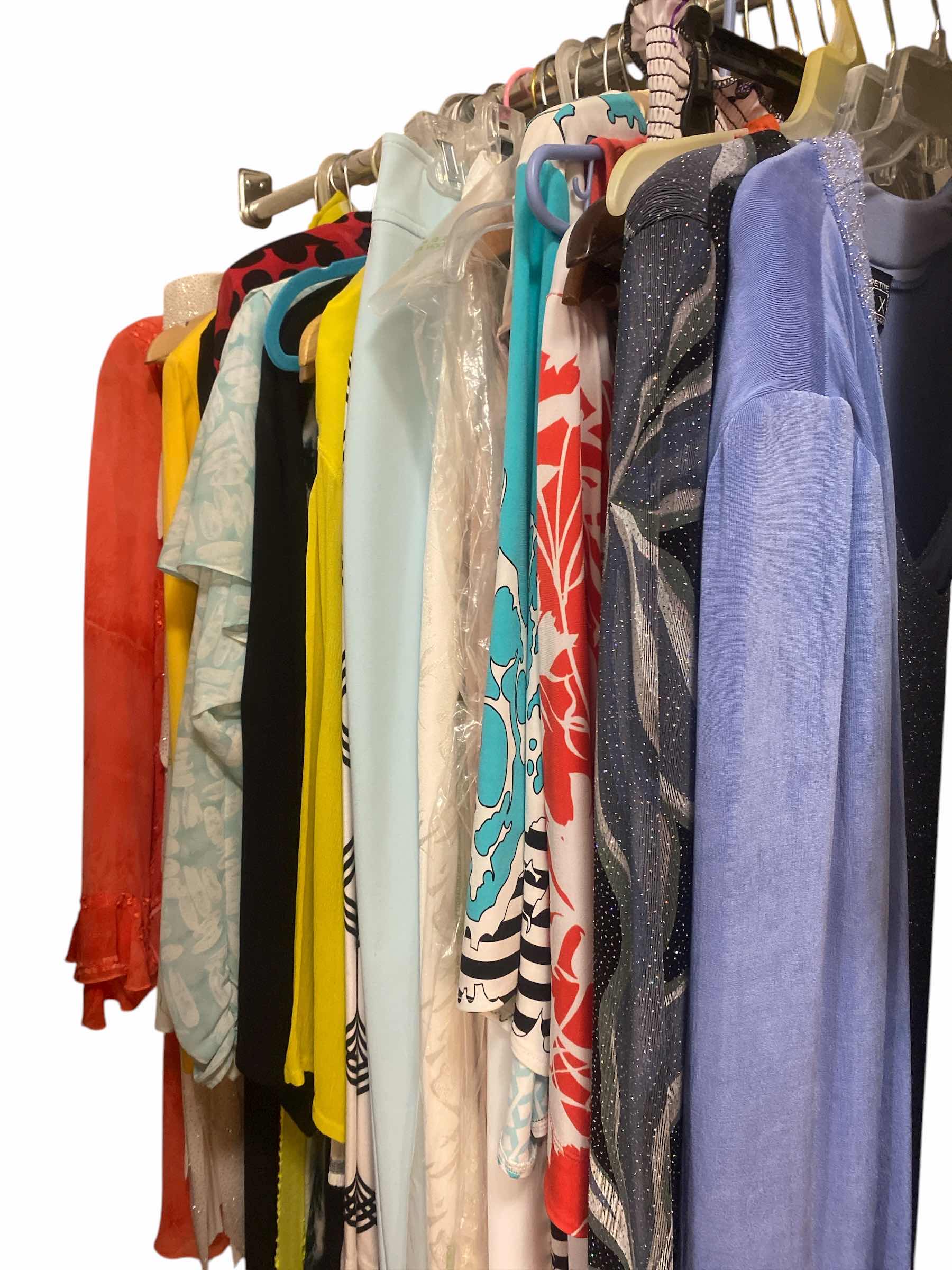 Photo 1 of 30 - WOMENS SIZE XL & PLUS SIZES - DRESSES & SKIRTS