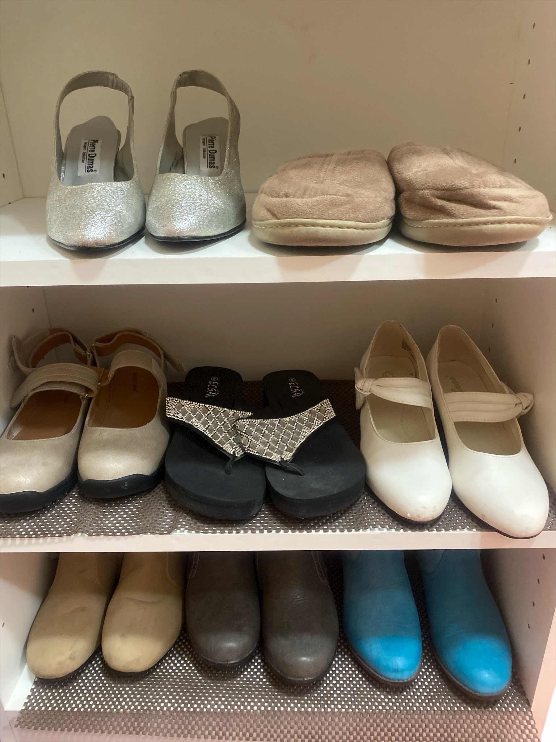 Photo 1 of 8 -  WOMENS SIZE 8 & 8 1/2 SHOES