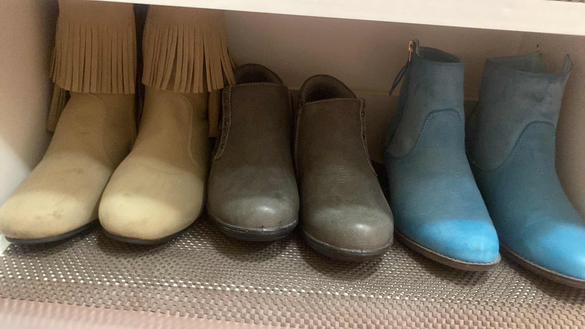 Photo 1 of 8 -  WOMENS SIZE 8 & 8 1/2 SHOES