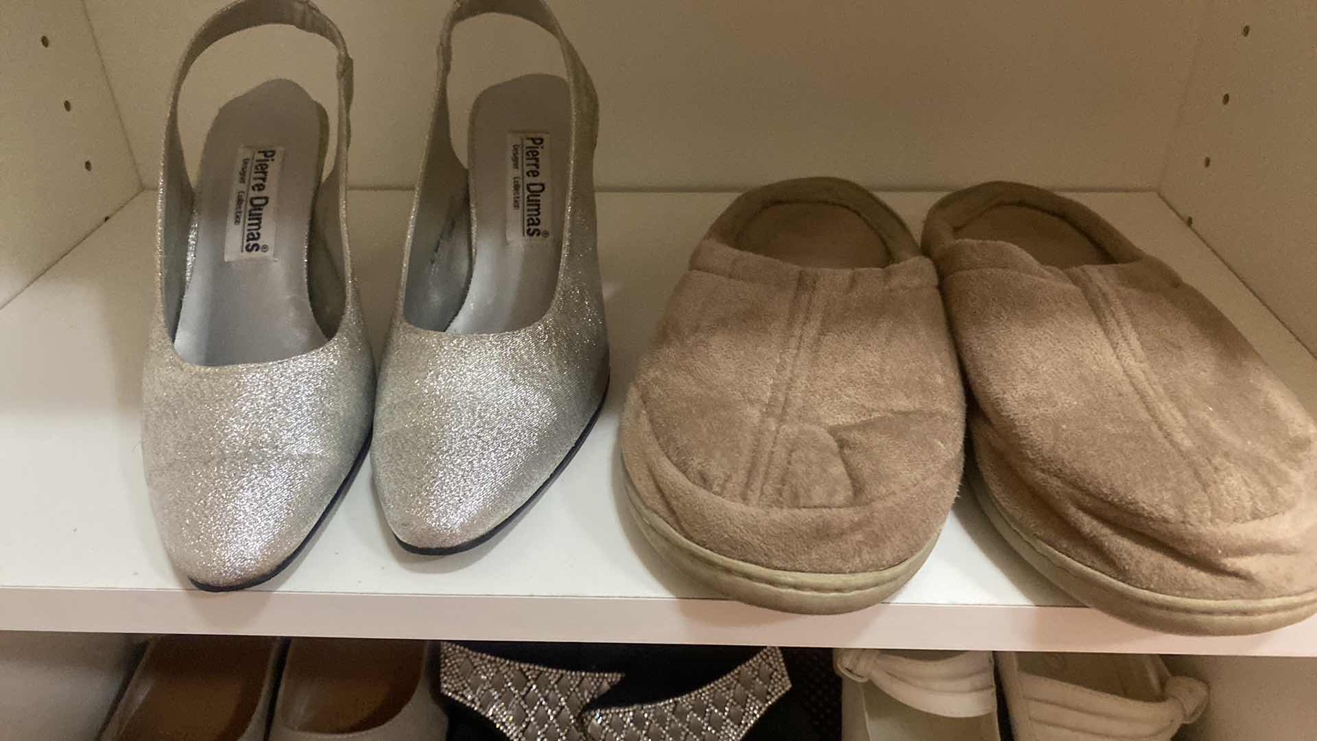 Photo 1 of 8 -  WOMENS SIZE 8 & 8 1/2 SHOES