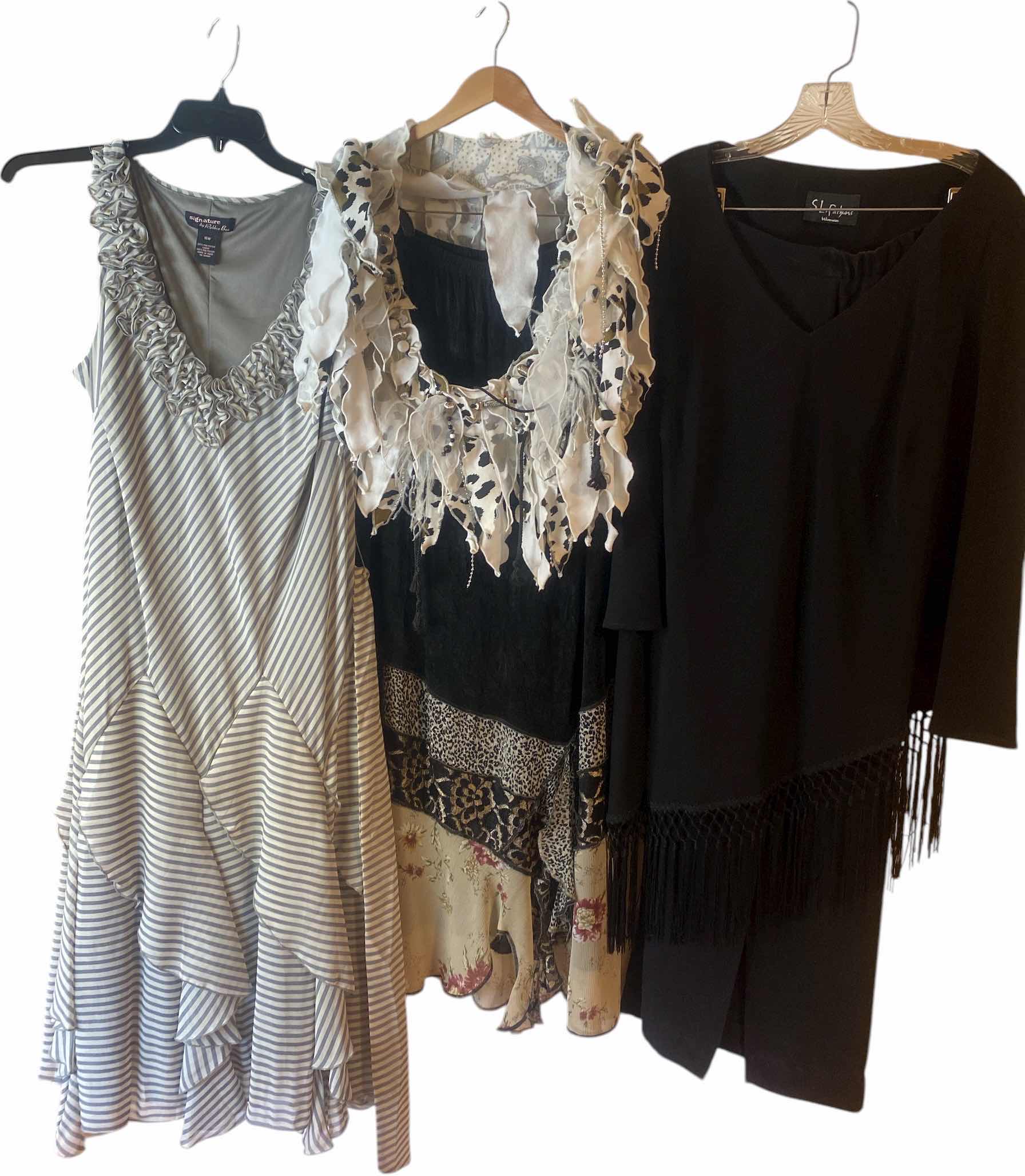 Photo 1 of 5 - WOMENS SIZE 16 & XL DRESS SKITS TOP & COLLAR