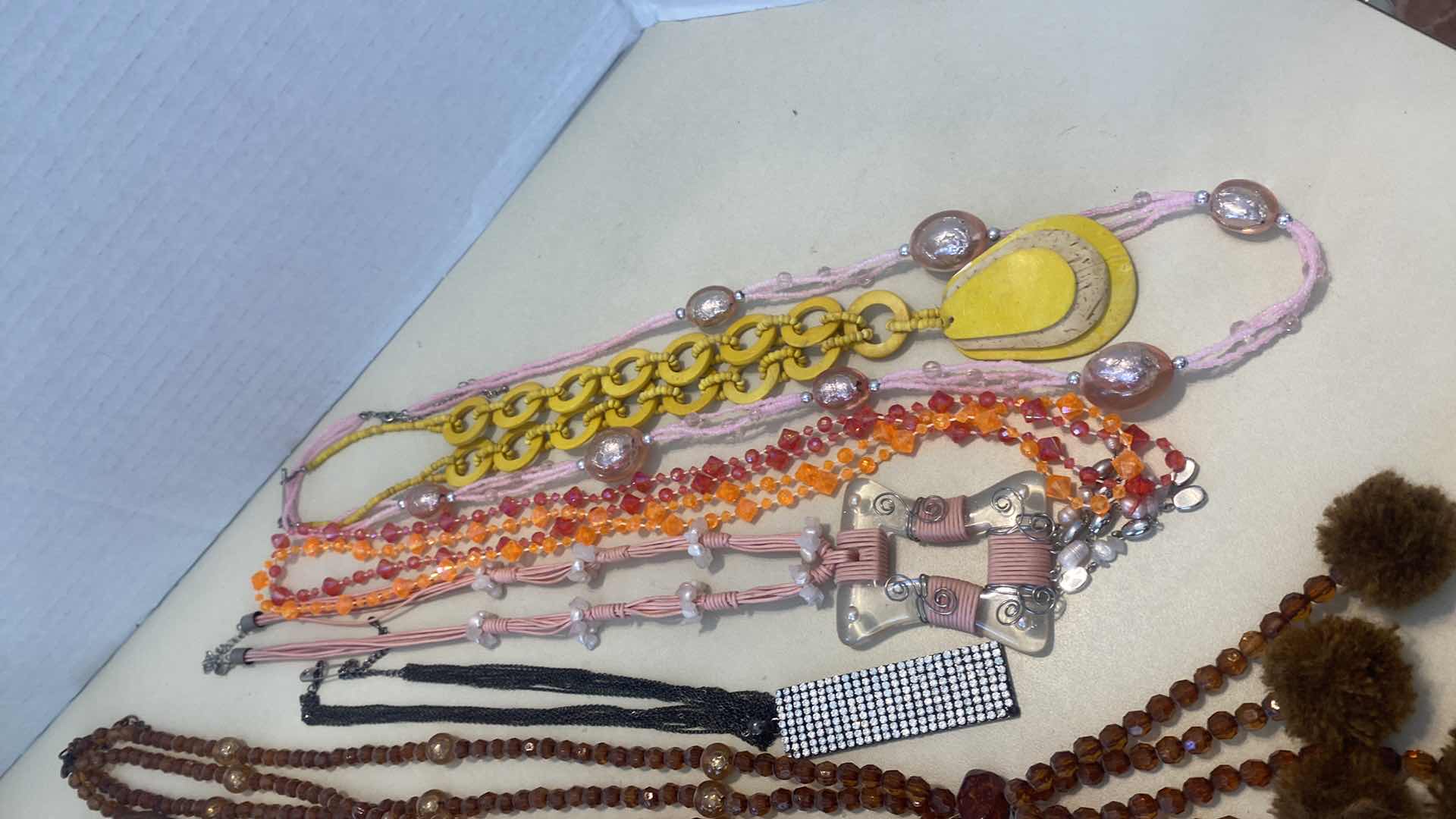 Photo 1 of 12 - NECKLACES FASHION JEWELRY