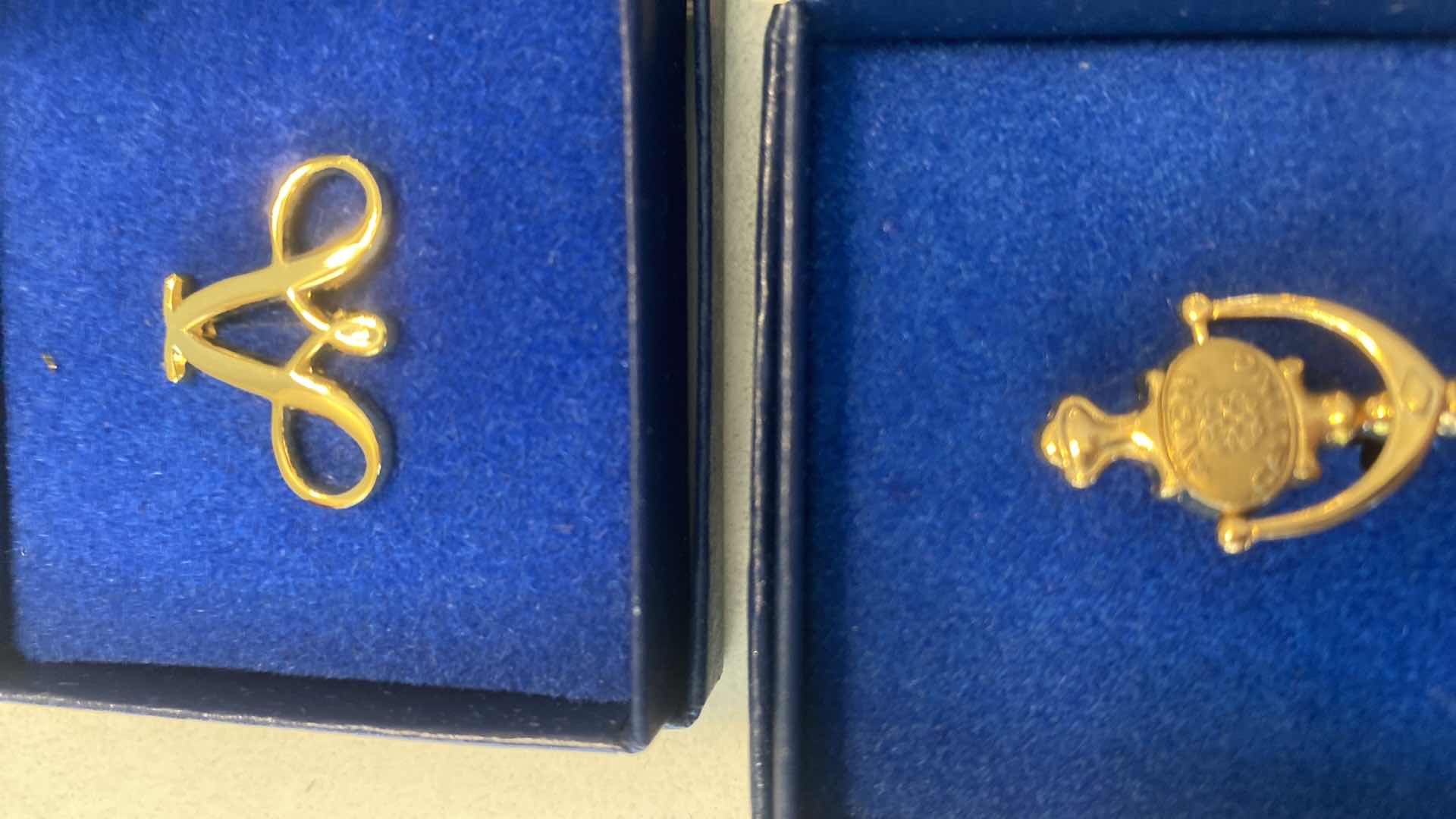 Photo 1 of 4 - AVON REPRESENTATIVE PINS