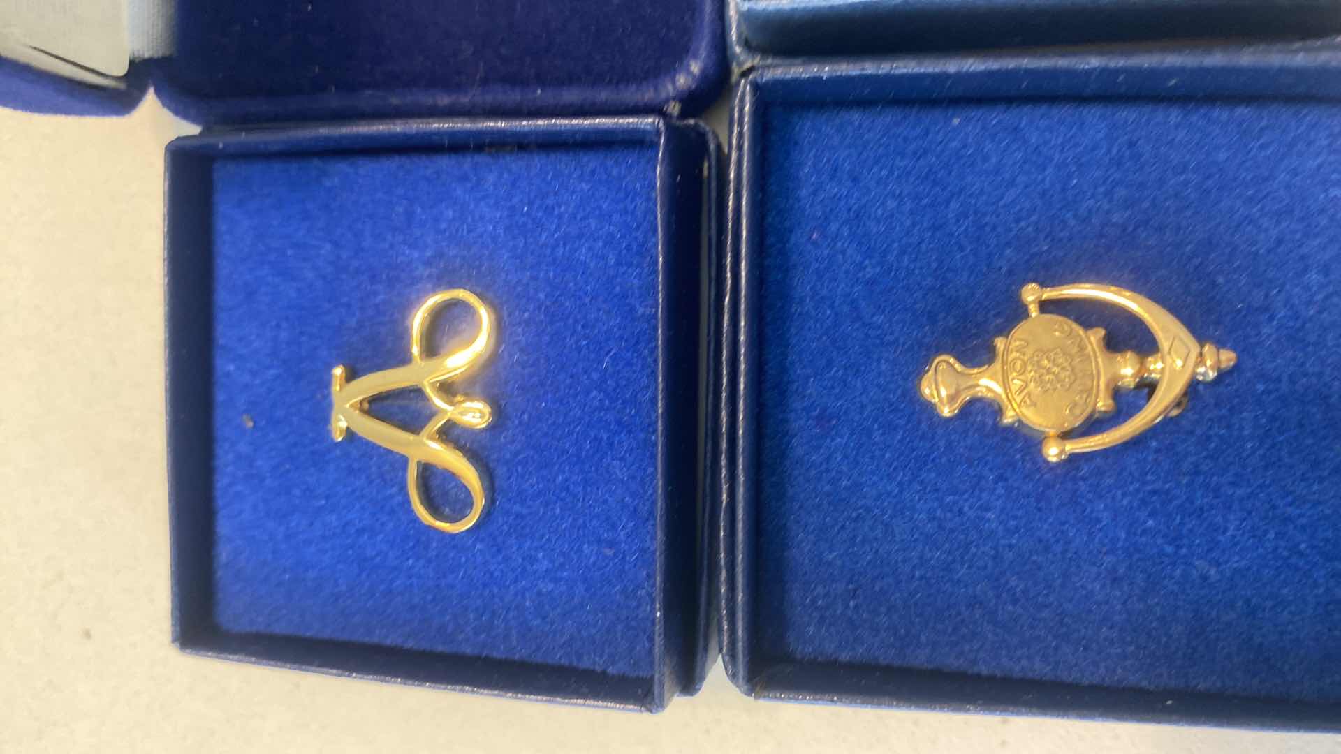 Photo 1 of 4 - AVON REPRESENTATIVE PINS