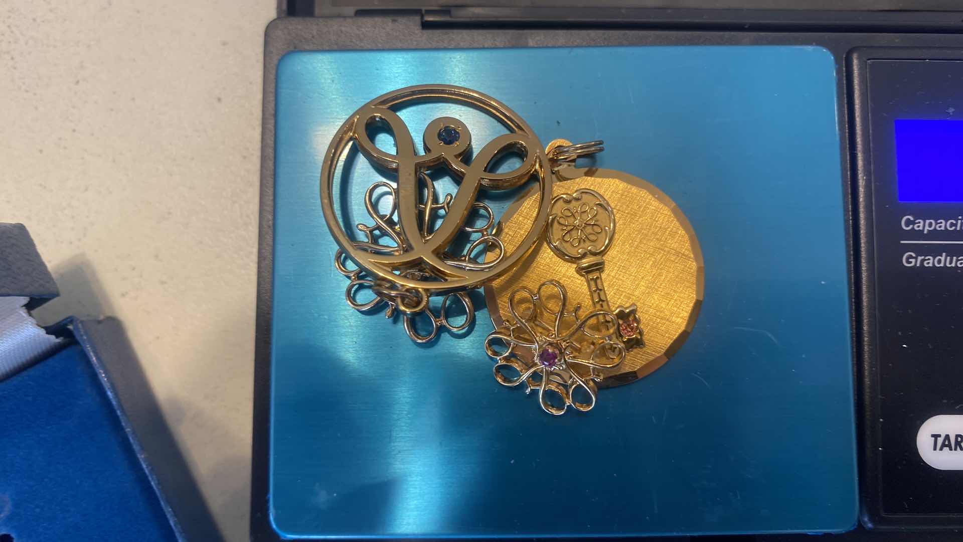Photo 1 of 4 - 10K GOLD AVON ACHIEVEMENT CHARMS & PINS 19.4 g
